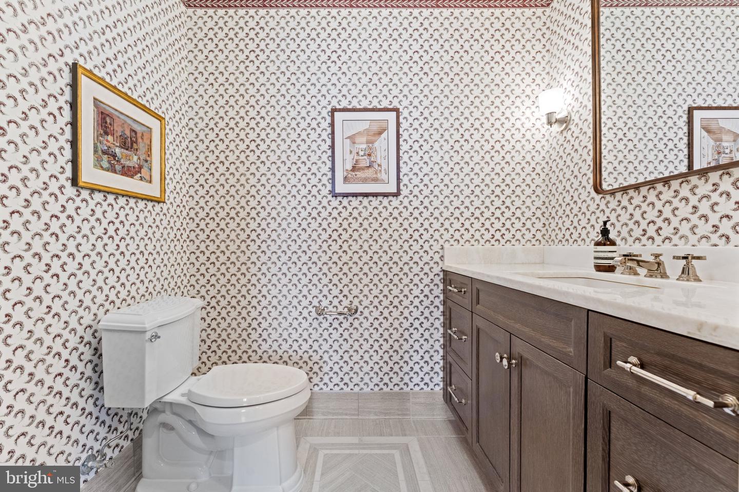 6900 FLEETWOOD RD #706, MCLEAN, Virginia 22101, 2 Bedrooms Bedrooms, 7 Rooms Rooms,2 BathroomsBathrooms,Residential,For sale,6900 FLEETWOOD RD #706,VAFX2225946 MLS # VAFX2225946