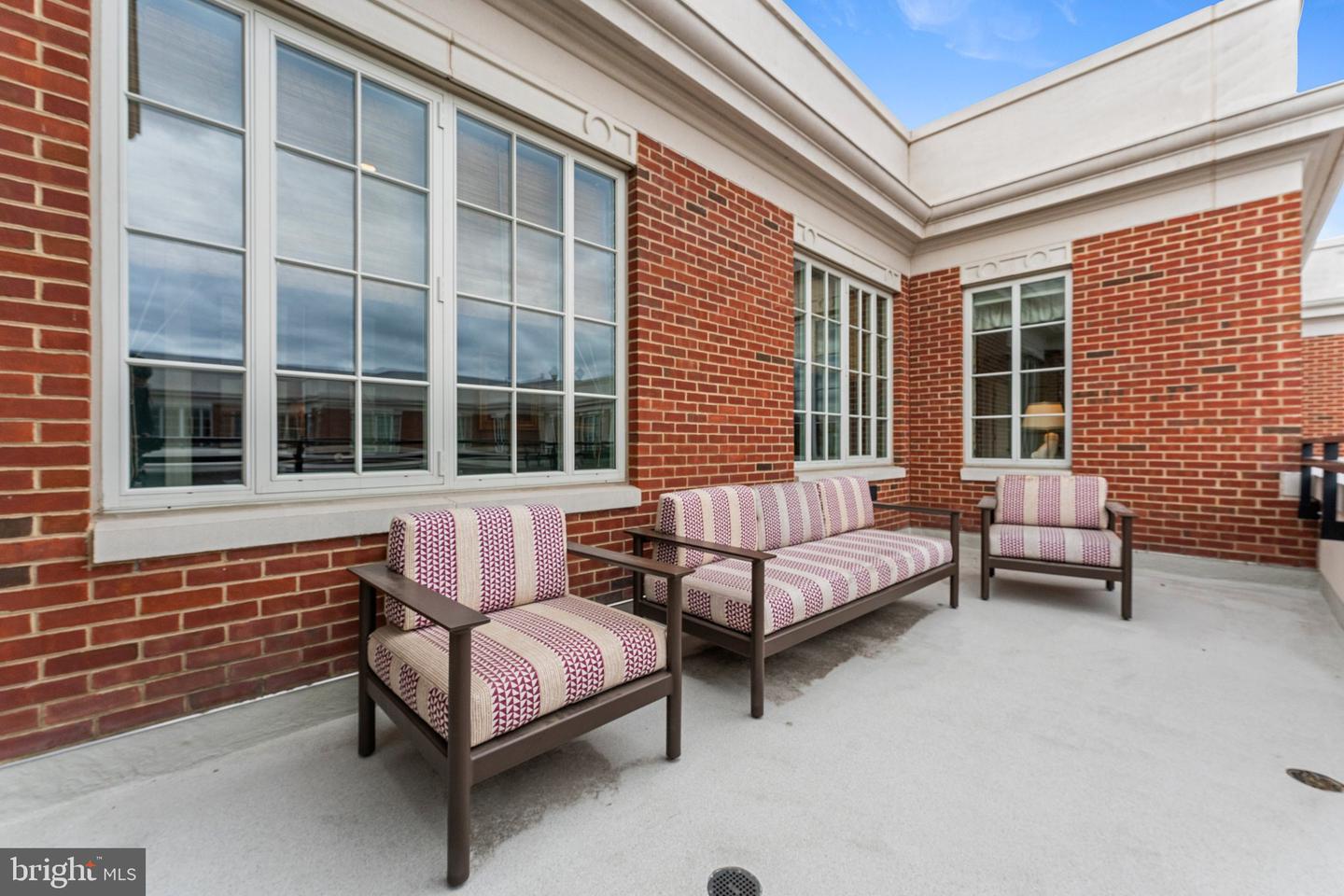 6900 FLEETWOOD RD #706, MCLEAN, Virginia 22101, 2 Bedrooms Bedrooms, 7 Rooms Rooms,2 BathroomsBathrooms,Residential,For sale,6900 FLEETWOOD RD #706,VAFX2225946 MLS # VAFX2225946