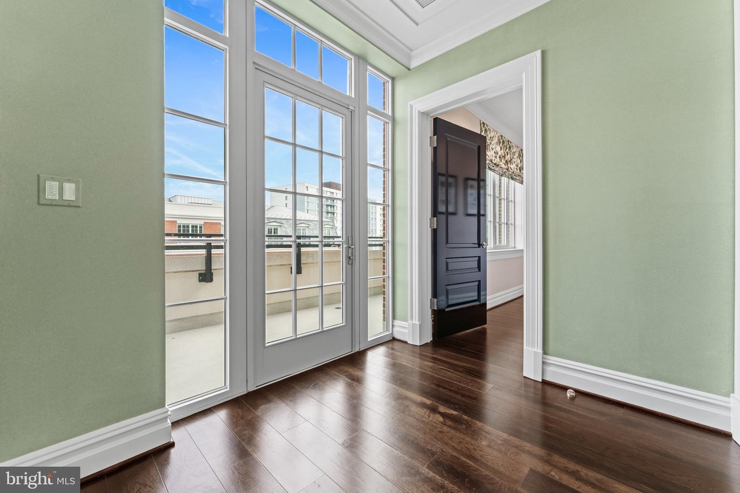 6900 FLEETWOOD RD #706, MCLEAN, Virginia 22101, 2 Bedrooms Bedrooms, 7 Rooms Rooms,2 BathroomsBathrooms,Residential,For sale,6900 FLEETWOOD RD #706,VAFX2225946 MLS # VAFX2225946