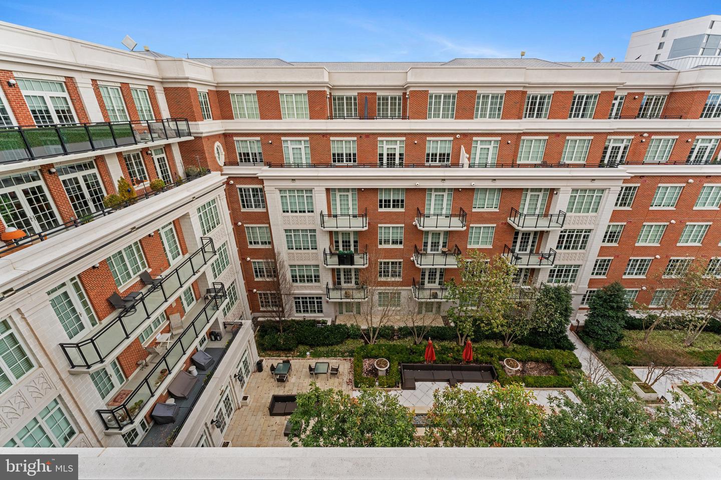 6900 FLEETWOOD RD #706, MCLEAN, Virginia 22101, 2 Bedrooms Bedrooms, 7 Rooms Rooms,2 BathroomsBathrooms,Residential,For sale,6900 FLEETWOOD RD #706,VAFX2225946 MLS # VAFX2225946