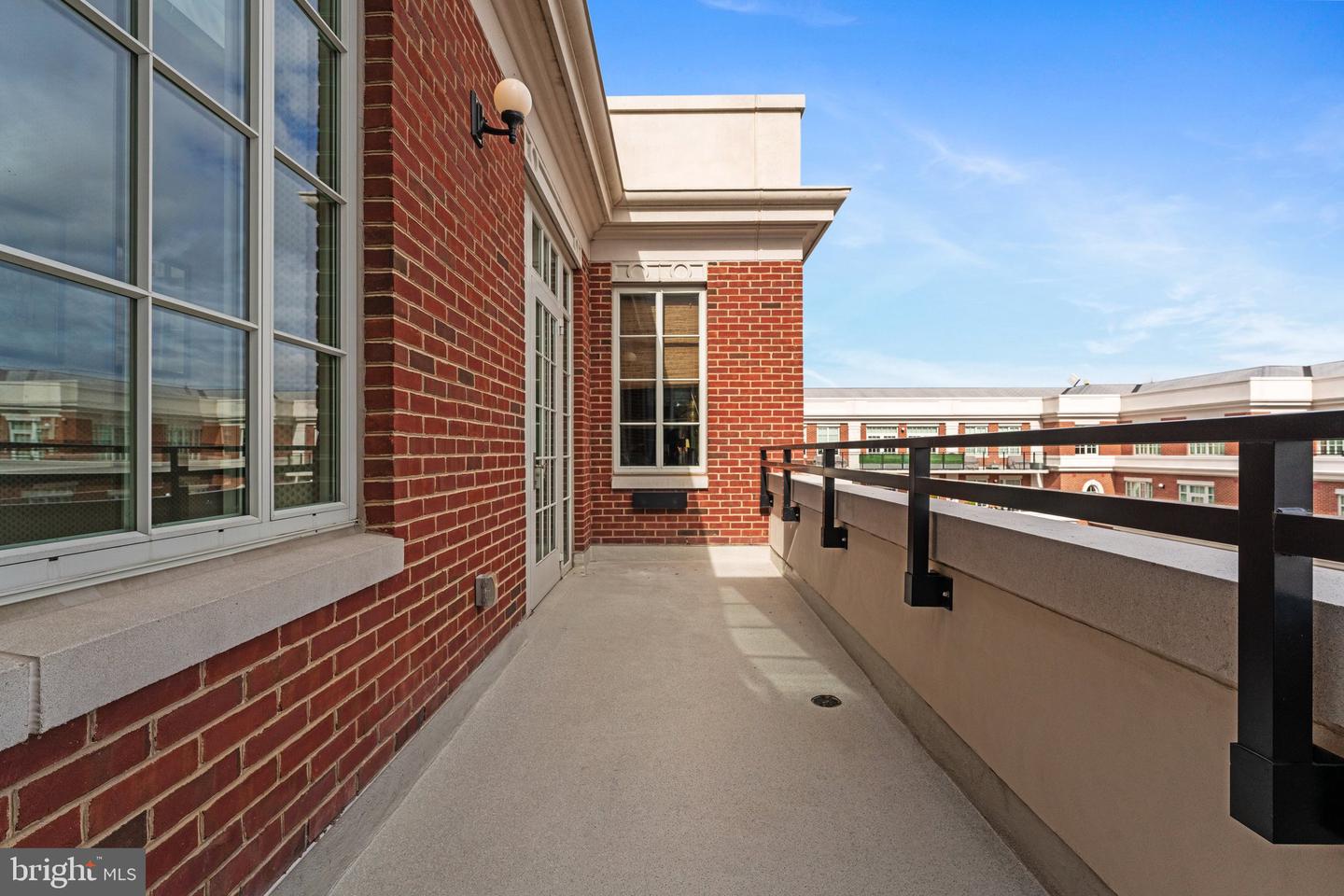 6900 FLEETWOOD RD #706, MCLEAN, Virginia 22101, 2 Bedrooms Bedrooms, 7 Rooms Rooms,2 BathroomsBathrooms,Residential,For sale,6900 FLEETWOOD RD #706,VAFX2225946 MLS # VAFX2225946
