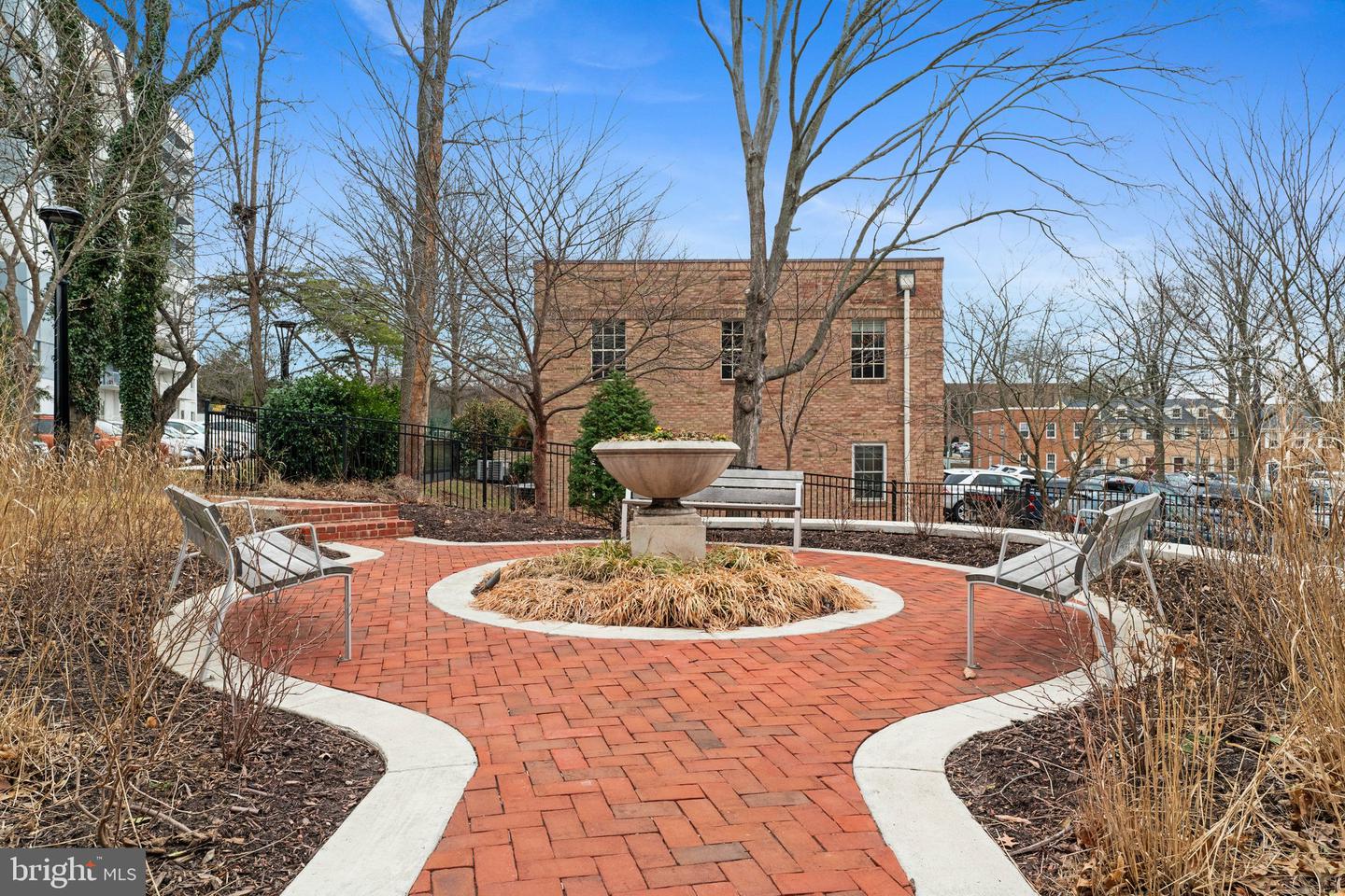 6900 FLEETWOOD RD #706, MCLEAN, Virginia 22101, 2 Bedrooms Bedrooms, 7 Rooms Rooms,2 BathroomsBathrooms,Residential,For sale,6900 FLEETWOOD RD #706,VAFX2225946 MLS # VAFX2225946