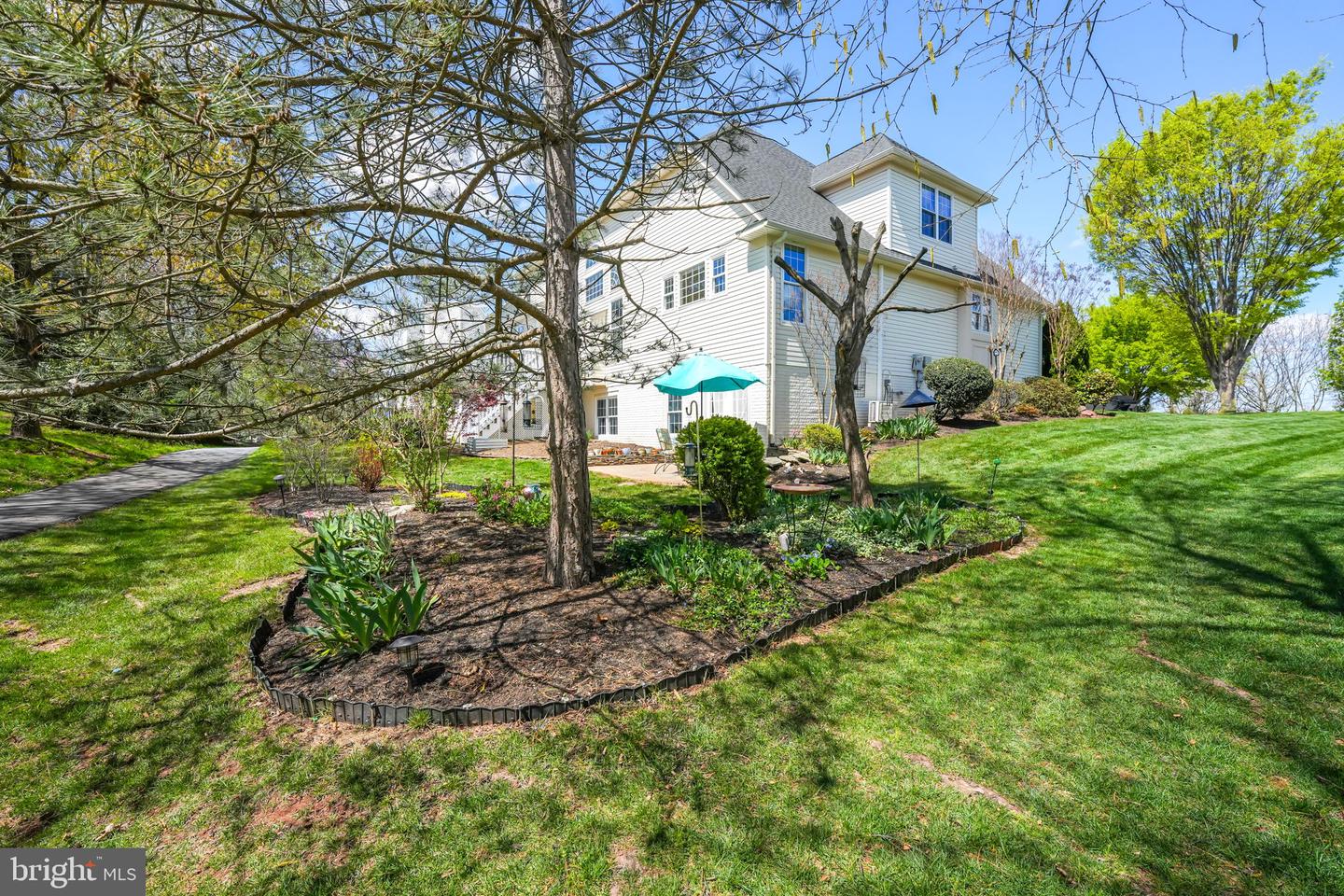 44011 CHELTENHAM CIR, ASHBURN, Virginia 20147, 5 Bedrooms Bedrooms, ,4 BathroomsBathrooms,Residential,For sale,44011 CHELTENHAM CIR,VALO2090708 MLS # VALO2090708
