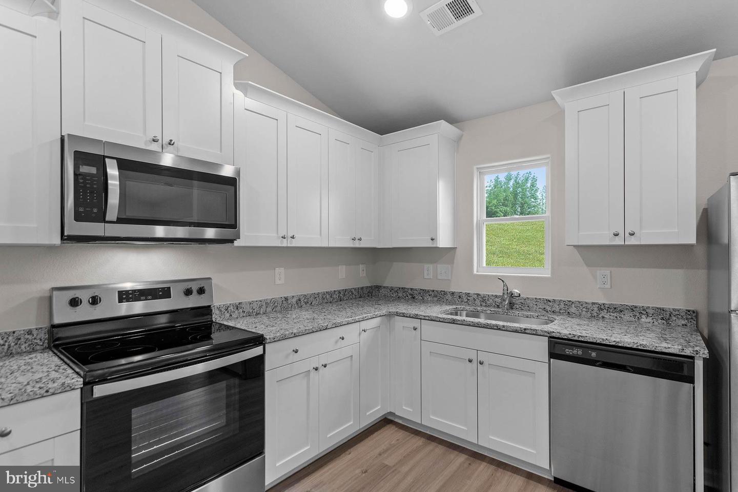 17296 GEORGE RUFFIN RD, BOWLING GREEN, Virginia 22427, 3 Bedrooms Bedrooms, ,2 BathroomsBathrooms,Residential,For sale,17296 GEORGE RUFFIN RD,VACV2007798 MLS # VACV2007798