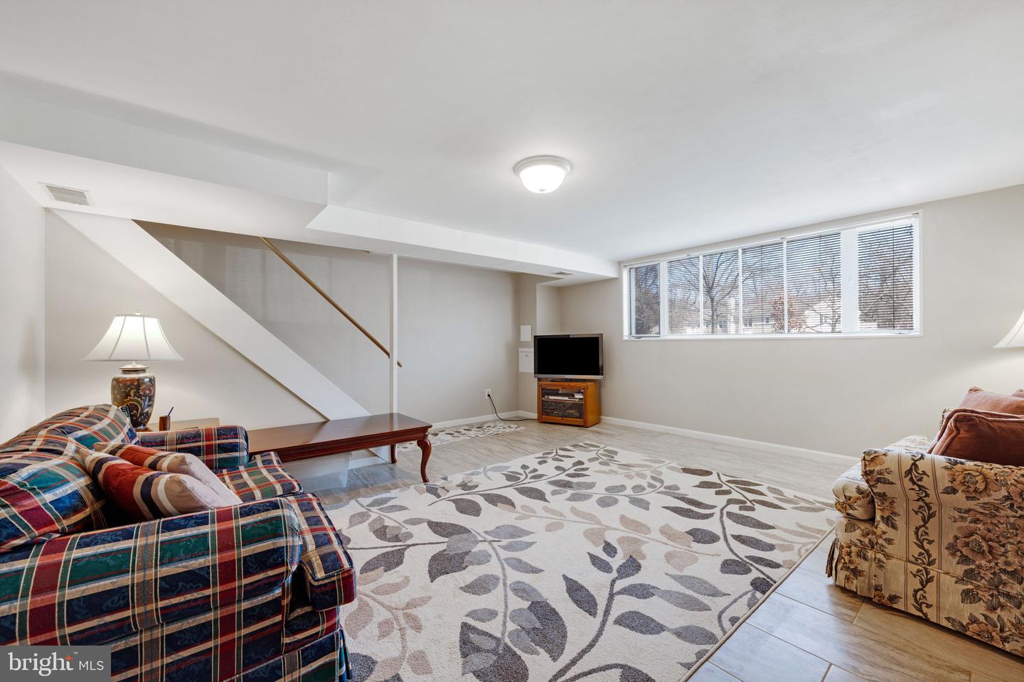 810 S DINWIDDIE ST, ARLINGTON, Virginia 22204, 3 Bedrooms Bedrooms, ,1 BathroomBathrooms,Residential,For sale,810 S DINWIDDIE ST,VAAR2054390 MLS # VAAR2054390