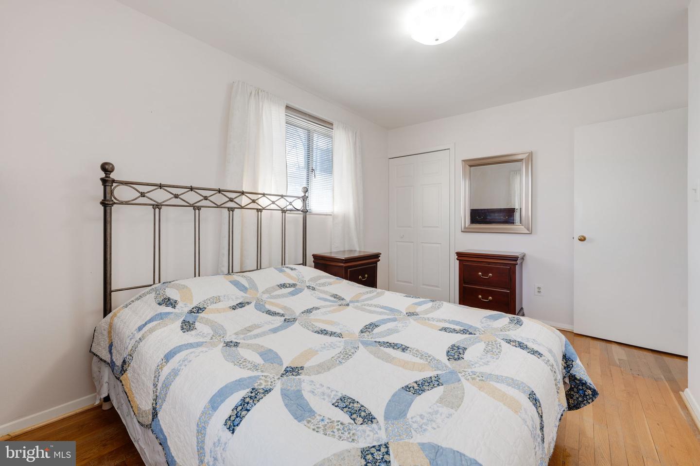810 S DINWIDDIE ST, ARLINGTON, Virginia 22204, 3 Bedrooms Bedrooms, ,1 BathroomBathrooms,Residential,For sale,810 S DINWIDDIE ST,VAAR2054390 MLS # VAAR2054390