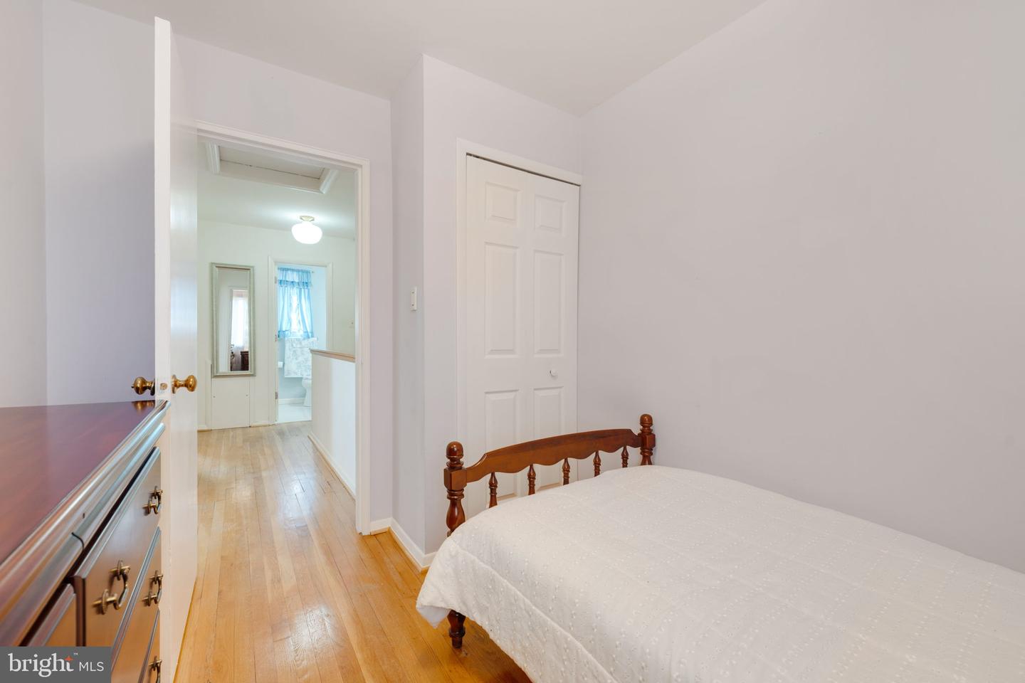 810 S DINWIDDIE ST, ARLINGTON, Virginia 22204, 3 Bedrooms Bedrooms, ,1 BathroomBathrooms,Residential,For sale,810 S DINWIDDIE ST,VAAR2054390 MLS # VAAR2054390