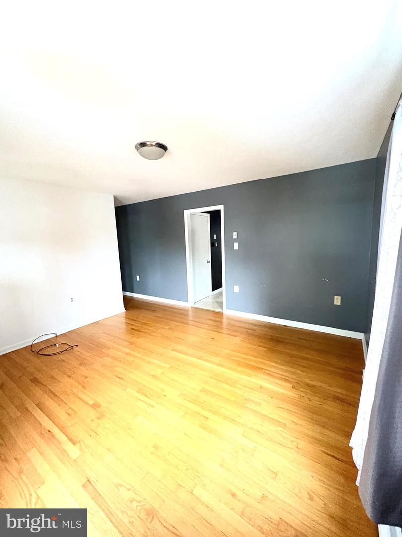 205 PARKWAY ST, WINCHESTER, Virginia 22601, 3 Bedrooms Bedrooms, ,2 BathroomsBathrooms,Residential,For sale,205 PARKWAY ST,VAWI2007344 MLS # VAWI2007344
