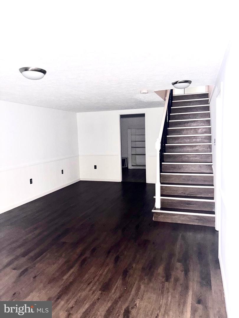 205 PARKWAY ST, WINCHESTER, Virginia 22601, 3 Bedrooms Bedrooms, ,2 BathroomsBathrooms,Residential,For sale,205 PARKWAY ST,VAWI2007344 MLS # VAWI2007344