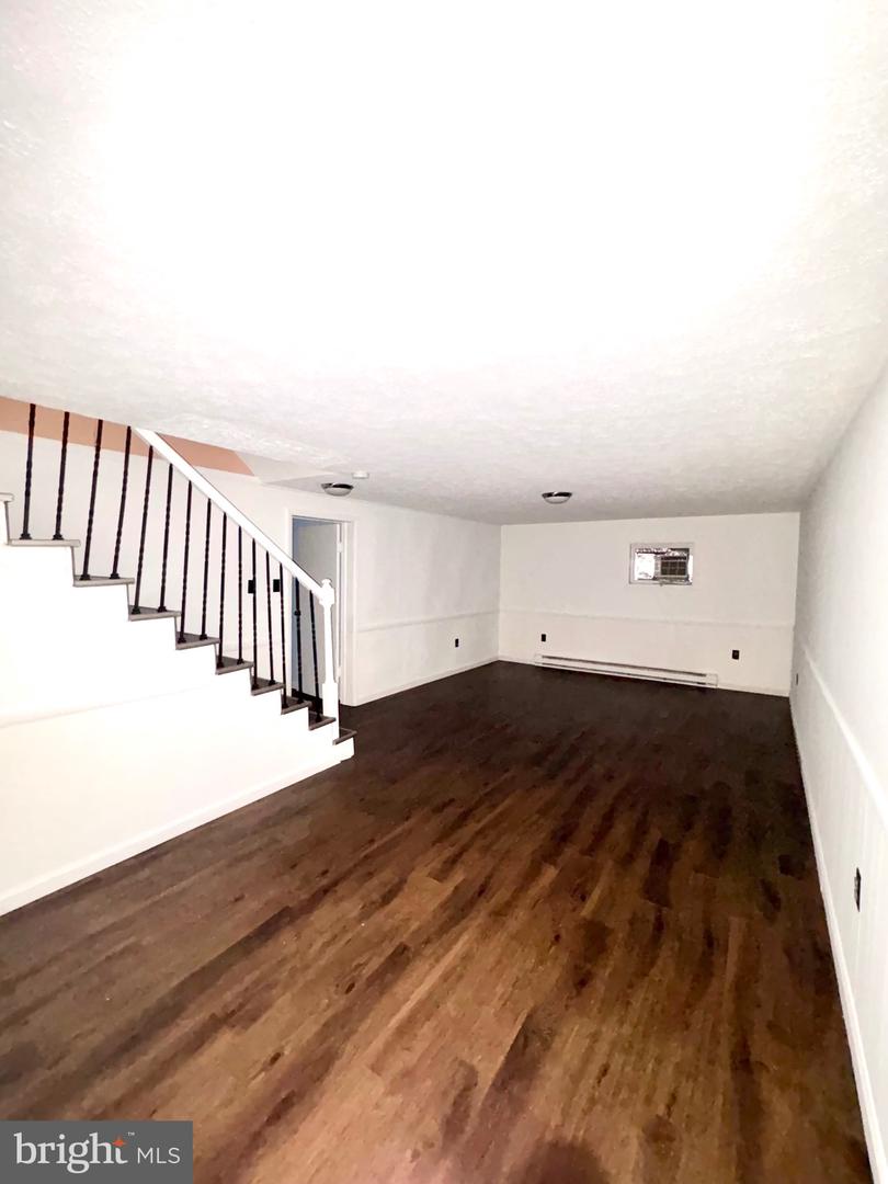 205 PARKWAY ST, WINCHESTER, Virginia 22601, 3 Bedrooms Bedrooms, ,2 BathroomsBathrooms,Residential,For sale,205 PARKWAY ST,VAWI2007344 MLS # VAWI2007344