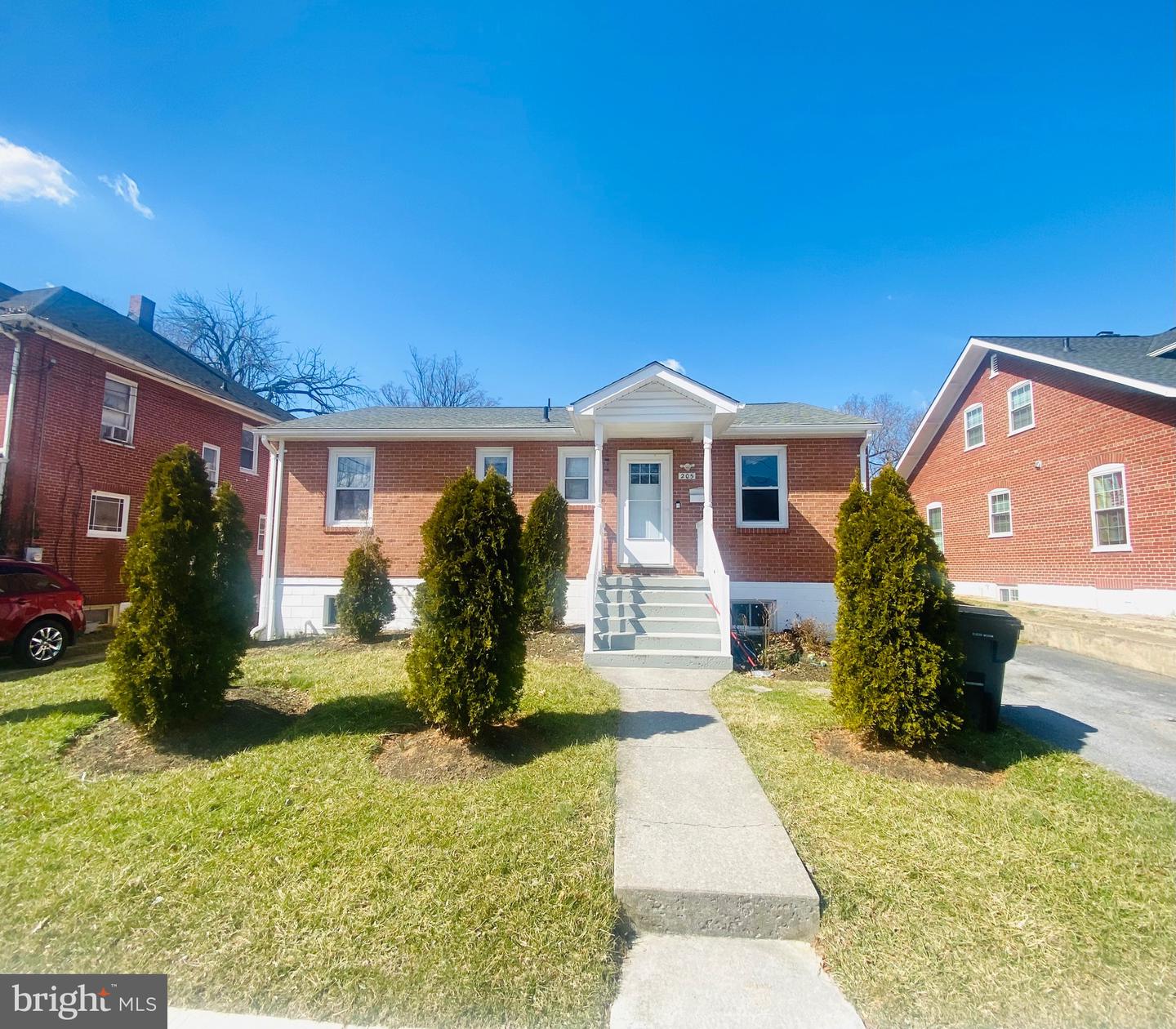 205 PARKWAY ST, WINCHESTER, Virginia 22601, 3 Bedrooms Bedrooms, ,2 BathroomsBathrooms,Residential,For sale,205 PARKWAY ST,VAWI2007344 MLS # VAWI2007344
