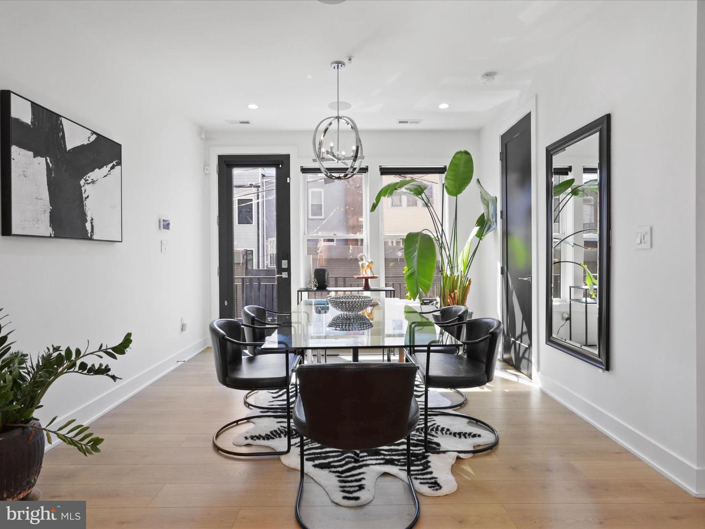558 HARVARD ST NW #B, WASHINGTON, District Of Columbia 20001, 4 Bedrooms Bedrooms, ,4 BathroomsBathrooms,Residential,For sale,558 HARVARD ST NW #B,DCDC2189742 MLS # DCDC2189742