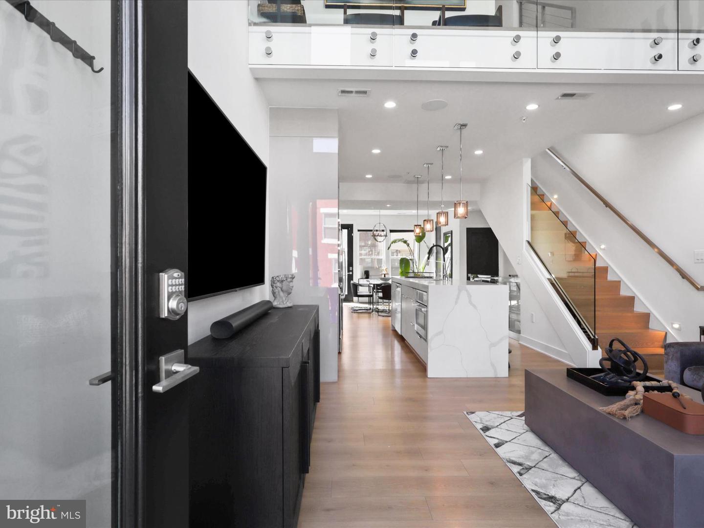 558 HARVARD ST NW #B, WASHINGTON, District Of Columbia 20001, 4 Bedrooms Bedrooms, ,4 BathroomsBathrooms,Residential,For sale,558 HARVARD ST NW #B,DCDC2189742 MLS # DCDC2189742