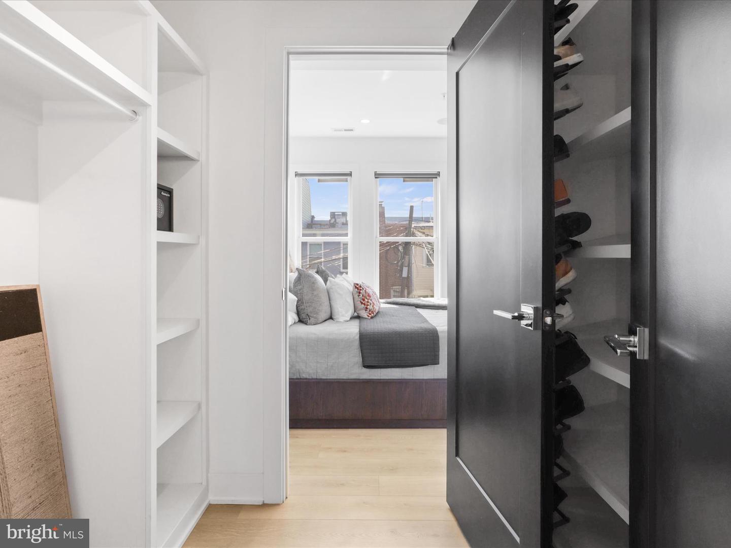 558 HARVARD ST NW #B, WASHINGTON, District Of Columbia 20001, 4 Bedrooms Bedrooms, ,4 BathroomsBathrooms,Residential,For sale,558 HARVARD ST NW #B,DCDC2189742 MLS # DCDC2189742