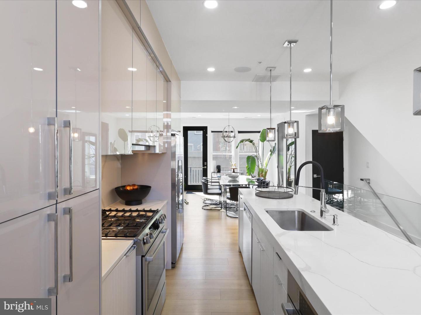 558 HARVARD ST NW #B, WASHINGTON, District Of Columbia 20001, 4 Bedrooms Bedrooms, ,4 BathroomsBathrooms,Residential,For sale,558 HARVARD ST NW #B,DCDC2189742 MLS # DCDC2189742