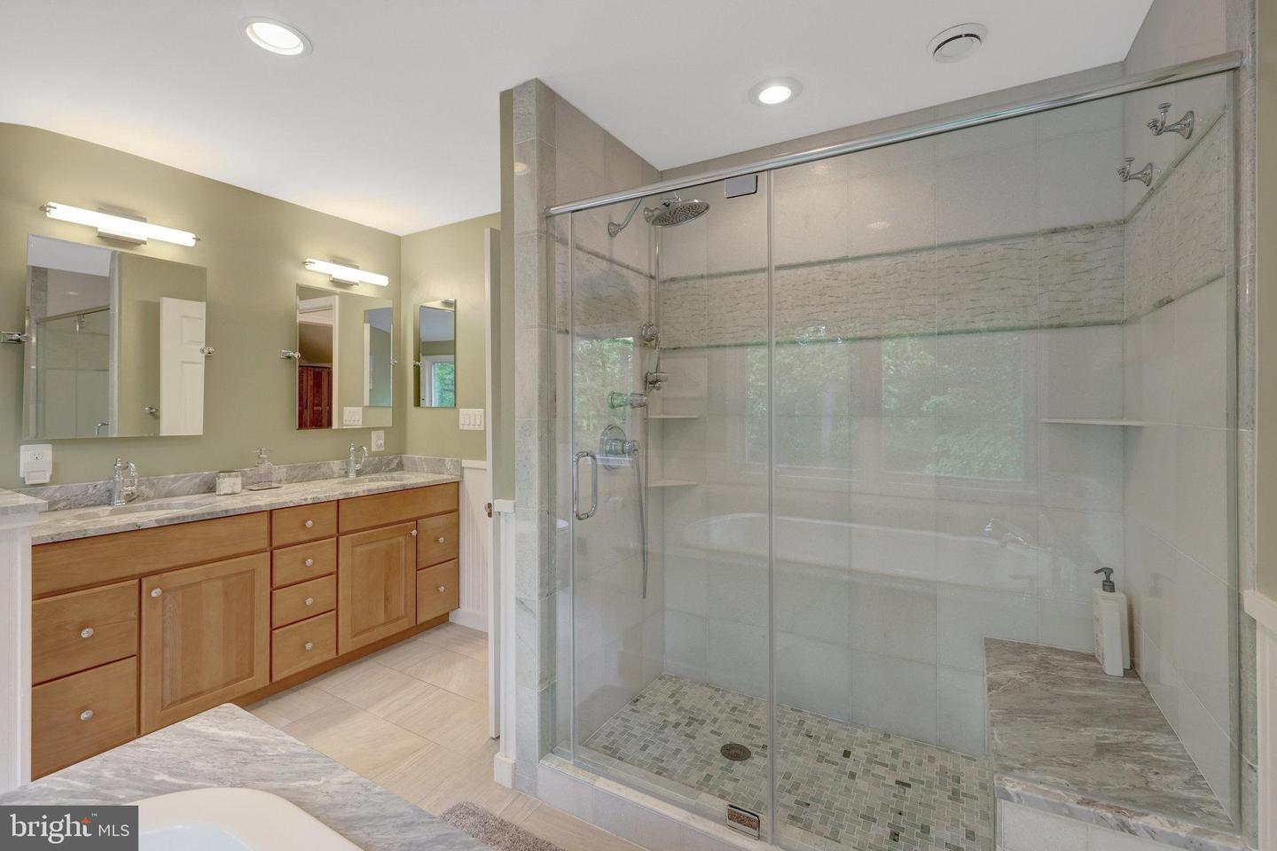 3204 BARBARA LN, FAIRFAX, Virginia 22031, 5 Bedrooms Bedrooms, ,3 BathroomsBathrooms,Residential,For sale,3204 BARBARA LN,VAFX2227568 MLS # VAFX2227568