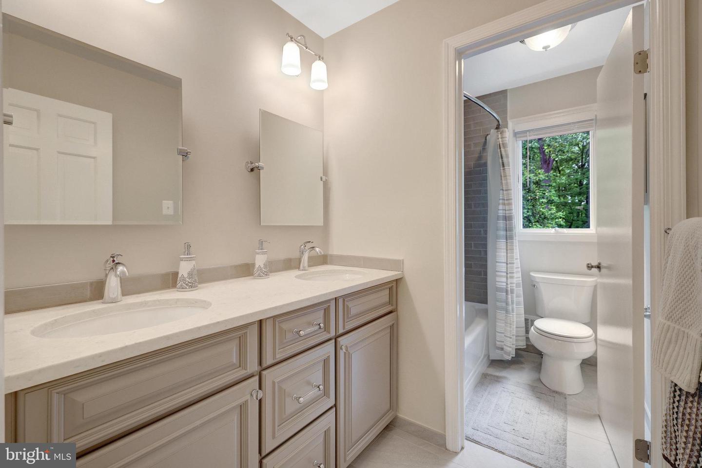 3204 BARBARA LN, FAIRFAX, Virginia 22031, 5 Bedrooms Bedrooms, ,3 BathroomsBathrooms,Residential,For sale,3204 BARBARA LN,VAFX2227568 MLS # VAFX2227568