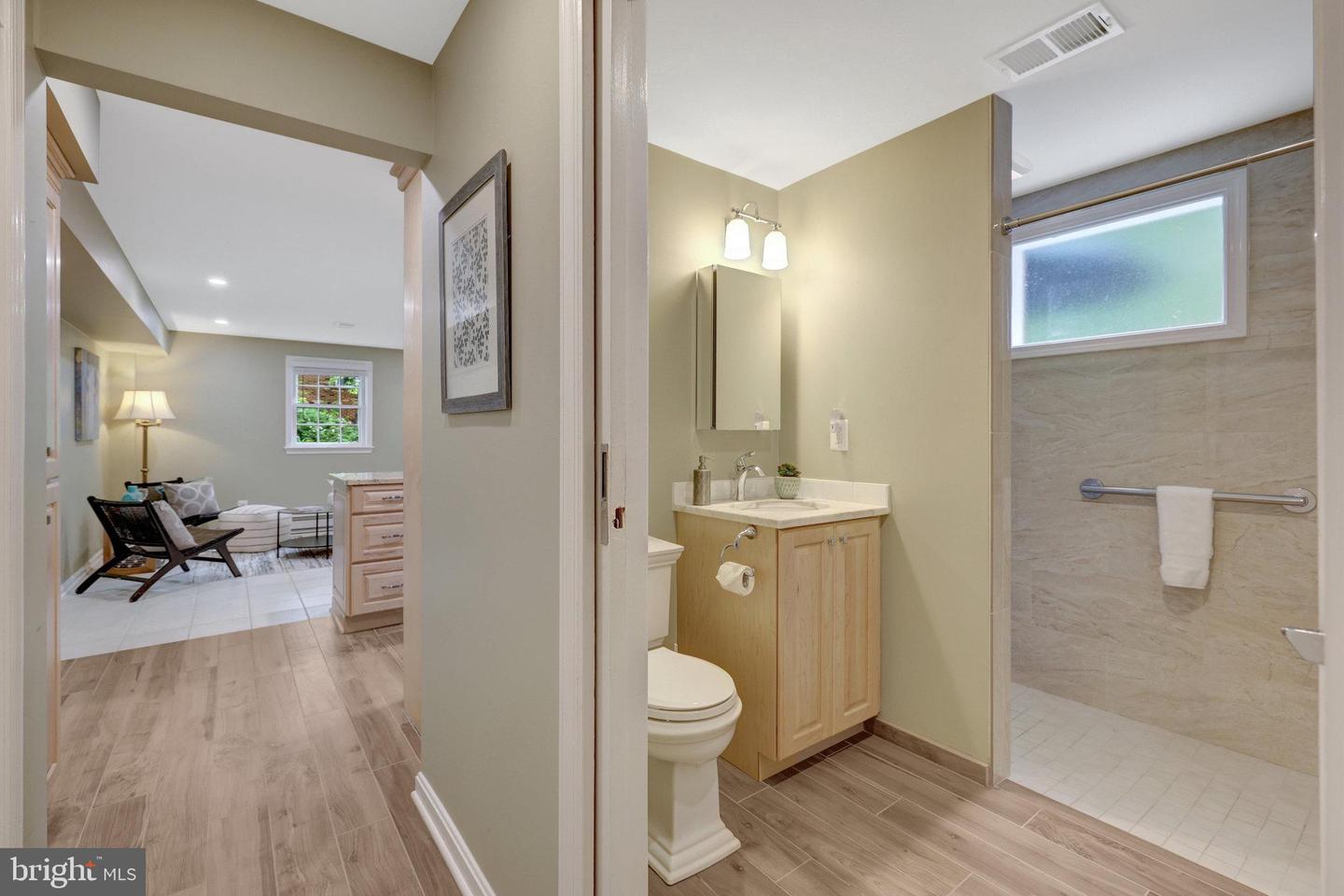 3204 BARBARA LN, FAIRFAX, Virginia 22031, 5 Bedrooms Bedrooms, ,3 BathroomsBathrooms,Residential,For sale,3204 BARBARA LN,VAFX2227568 MLS # VAFX2227568