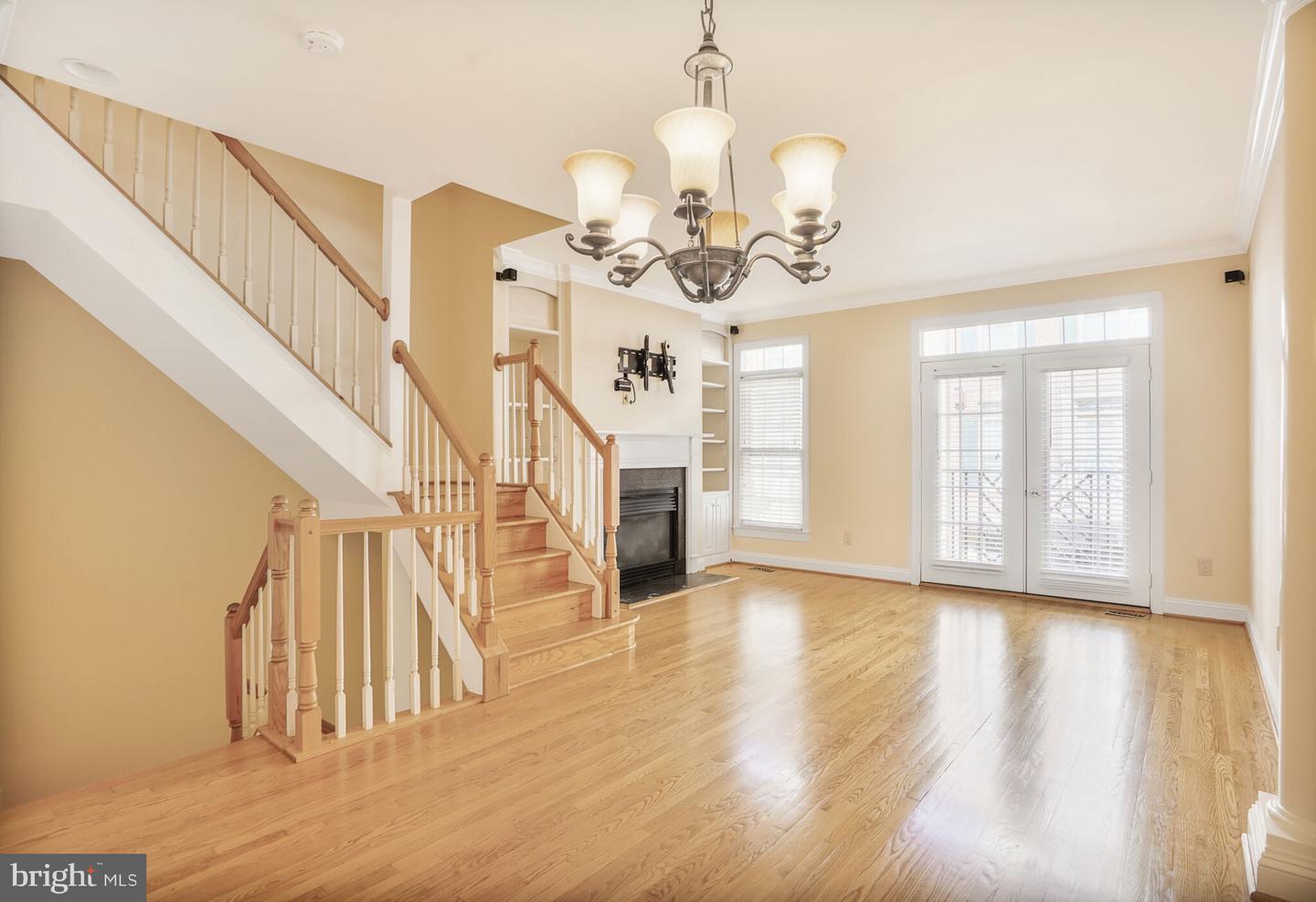 811 WATER PL, ALEXANDRIA, Virginia 22314, 3 Bedrooms Bedrooms, ,2 BathroomsBathrooms,Residential,For sale,811 WATER PL,VAAX2042850 MLS # VAAX2042850