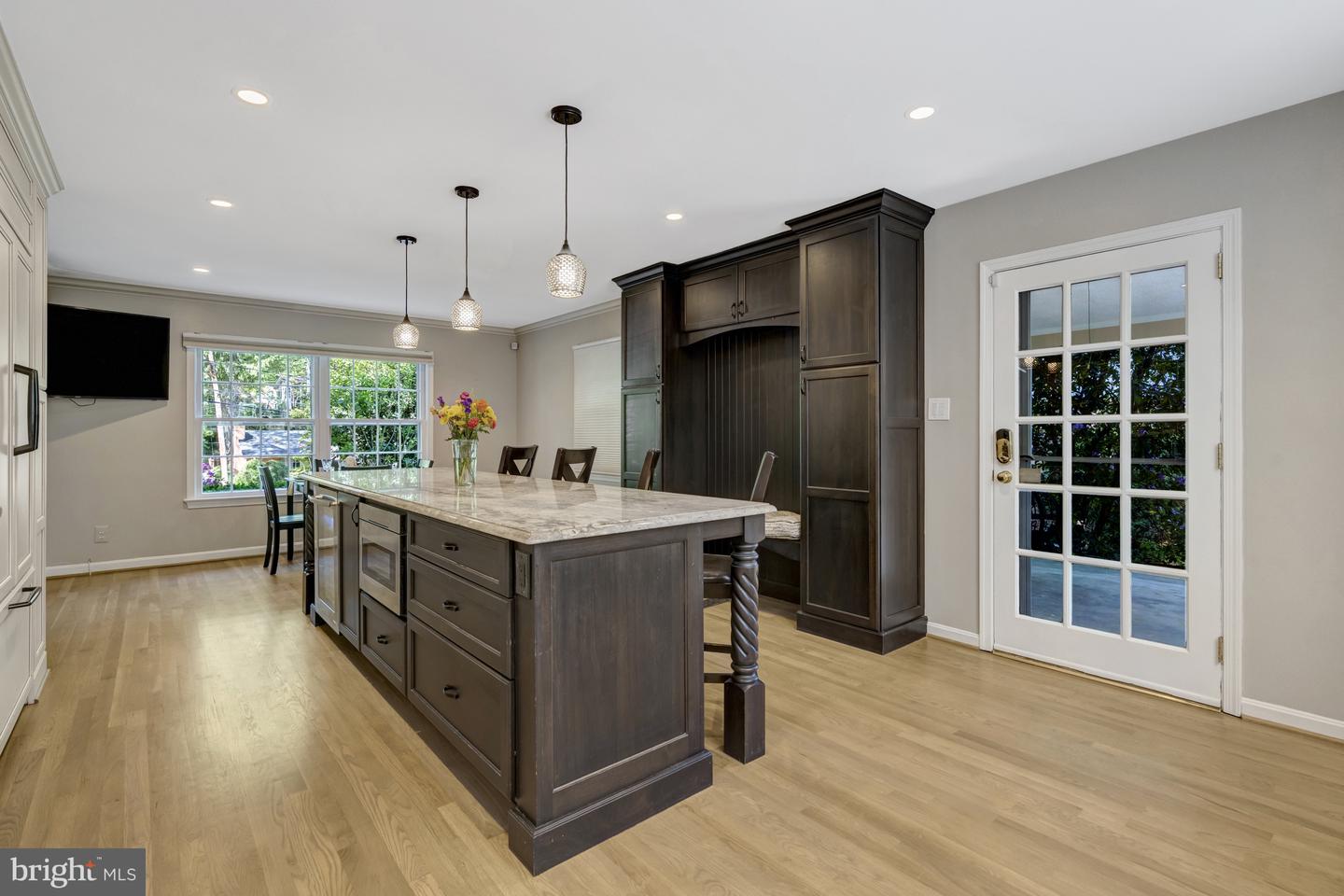 3313 MIDLAND RD, FAIRFAX, Virginia 22031, 5 Bedrooms Bedrooms, ,3 BathroomsBathrooms,Residential,For sale,3313 MIDLAND RD,VAFX2228354 MLS # VAFX2228354