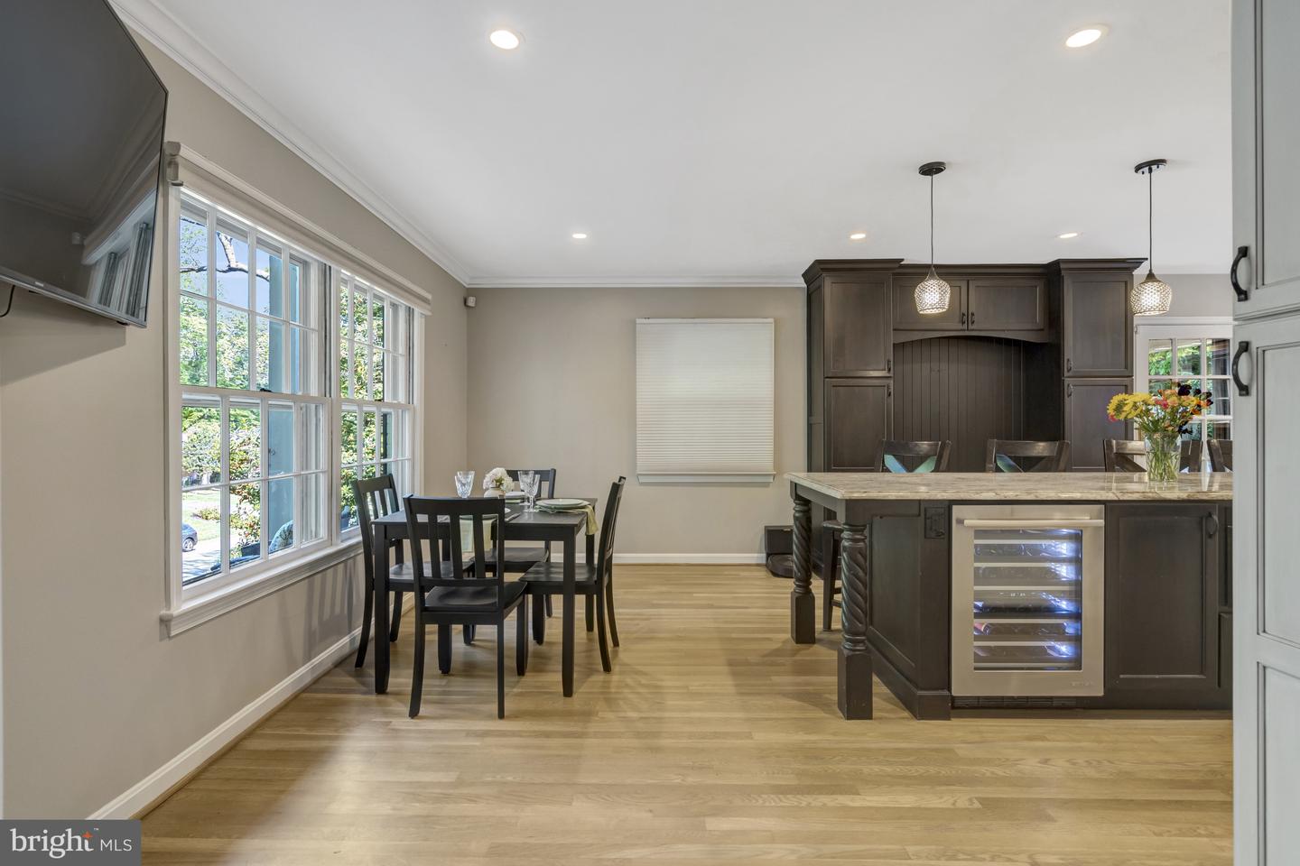 3313 MIDLAND RD, FAIRFAX, Virginia 22031, 5 Bedrooms Bedrooms, ,3 BathroomsBathrooms,Residential,For sale,3313 MIDLAND RD,VAFX2228354 MLS # VAFX2228354