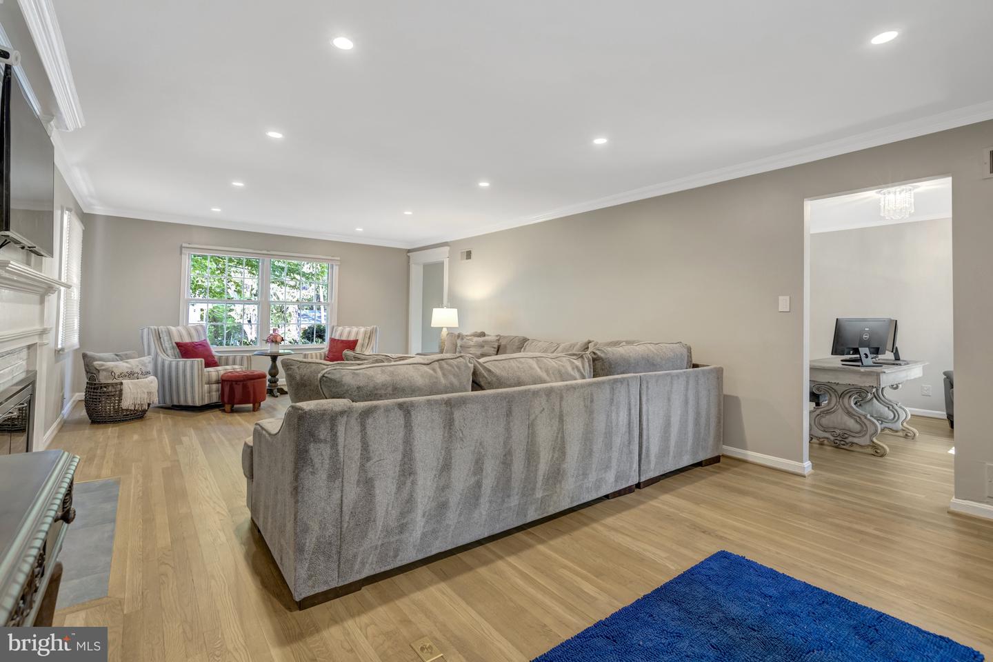 3313 MIDLAND RD, FAIRFAX, Virginia 22031, 5 Bedrooms Bedrooms, ,3 BathroomsBathrooms,Residential,For sale,3313 MIDLAND RD,VAFX2228354 MLS # VAFX2228354