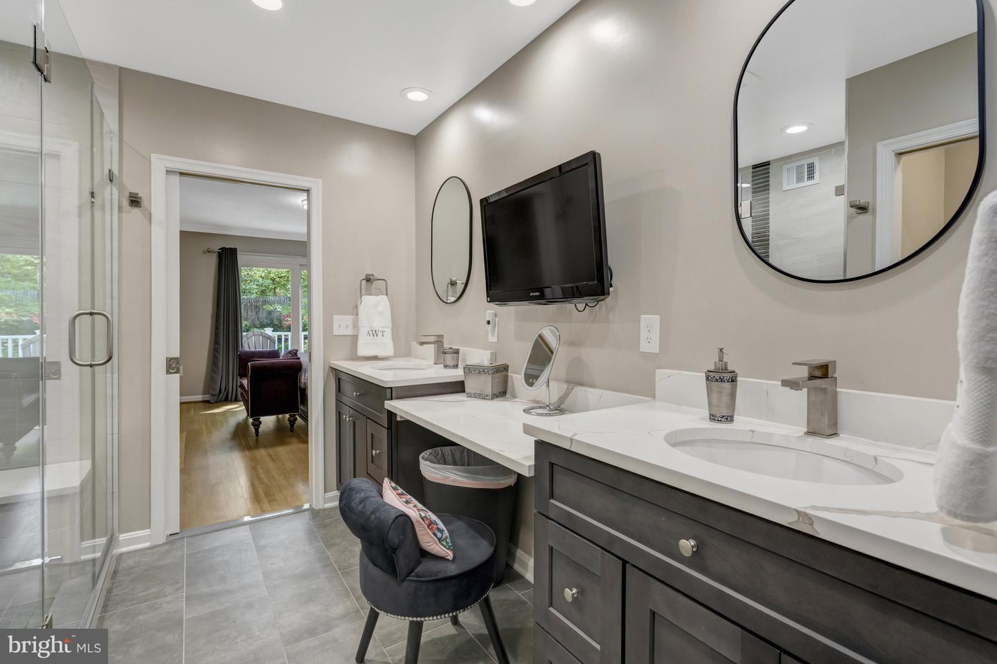 3313 MIDLAND RD, FAIRFAX, Virginia 22031, 5 Bedrooms Bedrooms, ,3 BathroomsBathrooms,Residential,For sale,3313 MIDLAND RD,VAFX2228354 MLS # VAFX2228354
