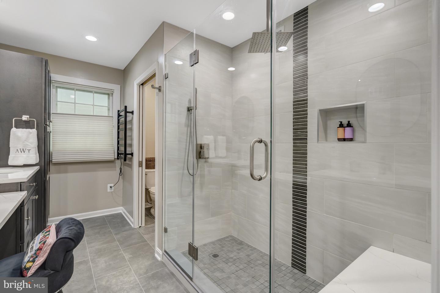 3313 MIDLAND RD, FAIRFAX, Virginia 22031, 5 Bedrooms Bedrooms, ,3 BathroomsBathrooms,Residential,For sale,3313 MIDLAND RD,VAFX2228354 MLS # VAFX2228354