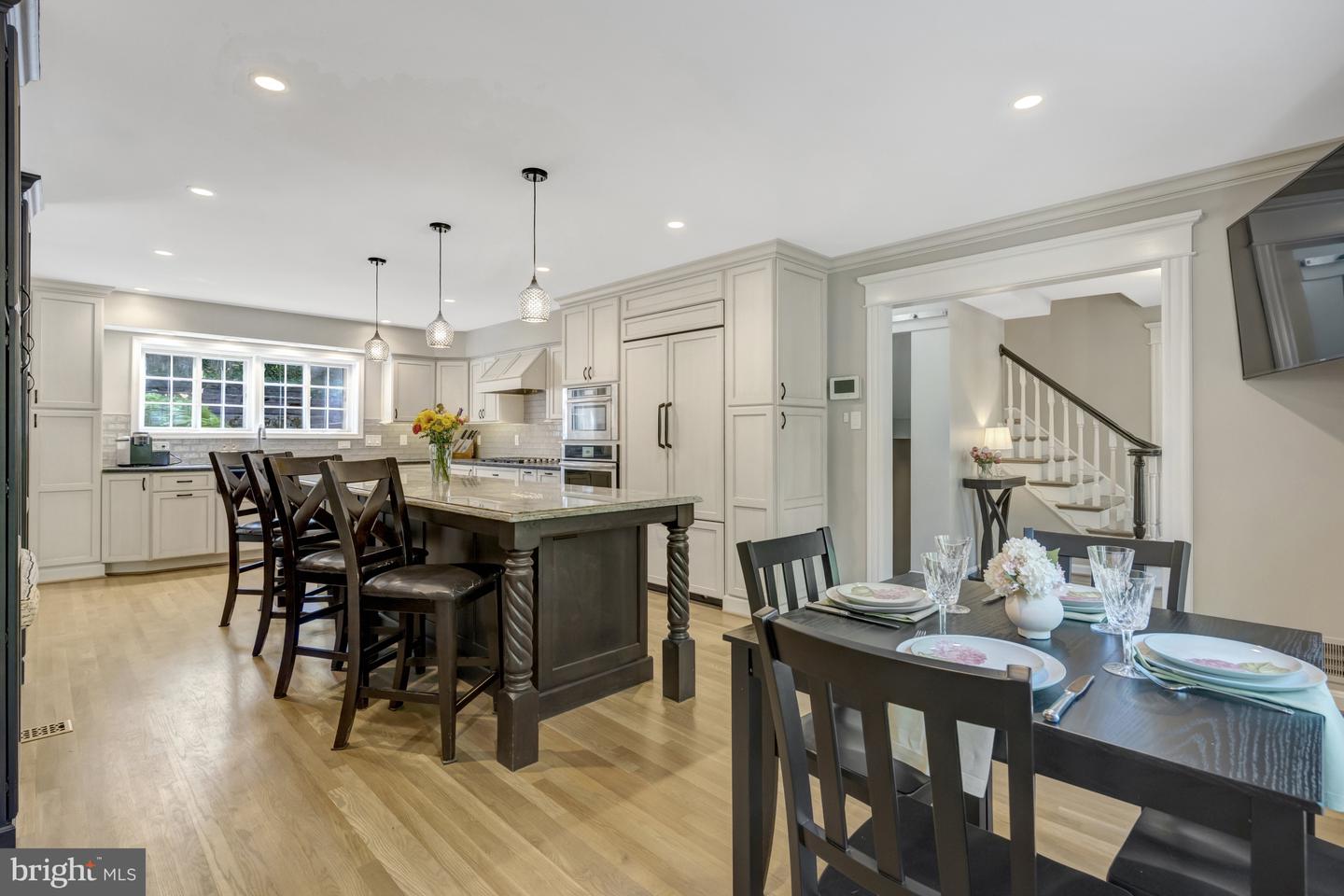 3313 MIDLAND RD, FAIRFAX, Virginia 22031, 5 Bedrooms Bedrooms, ,3 BathroomsBathrooms,Residential,For sale,3313 MIDLAND RD,VAFX2228354 MLS # VAFX2228354