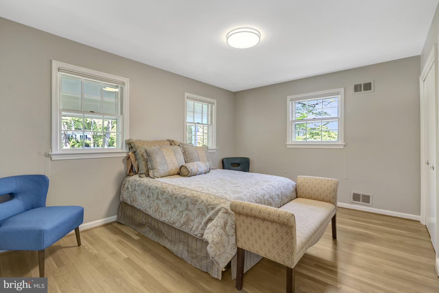3313 MIDLAND RD, FAIRFAX, Virginia 22031, 5 Bedrooms Bedrooms, ,3 BathroomsBathrooms,Residential,For sale,3313 MIDLAND RD,VAFX2228354 MLS # VAFX2228354