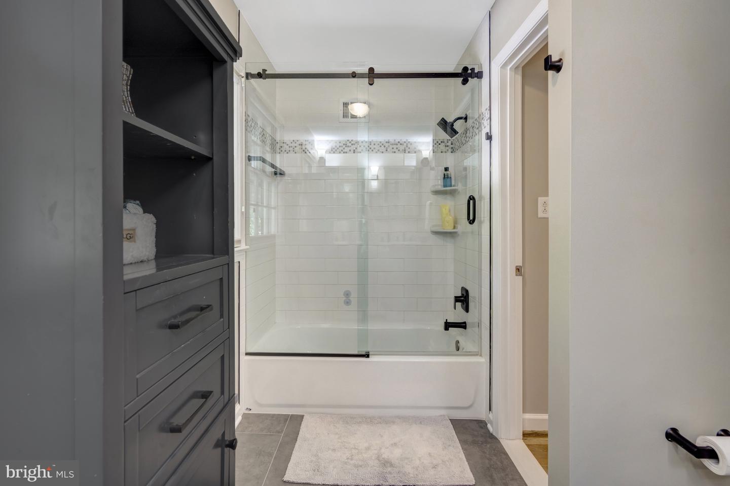 3313 MIDLAND RD, FAIRFAX, Virginia 22031, 5 Bedrooms Bedrooms, ,3 BathroomsBathrooms,Residential,For sale,3313 MIDLAND RD,VAFX2228354 MLS # VAFX2228354