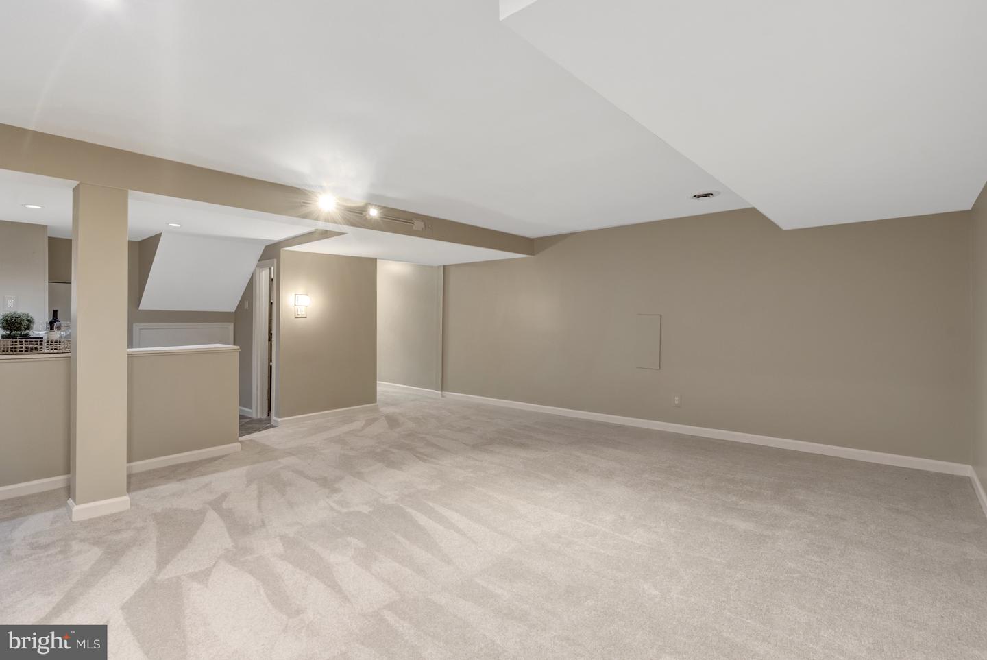 3313 MIDLAND RD, FAIRFAX, Virginia 22031, 5 Bedrooms Bedrooms, ,3 BathroomsBathrooms,Residential,For sale,3313 MIDLAND RD,VAFX2228354 MLS # VAFX2228354