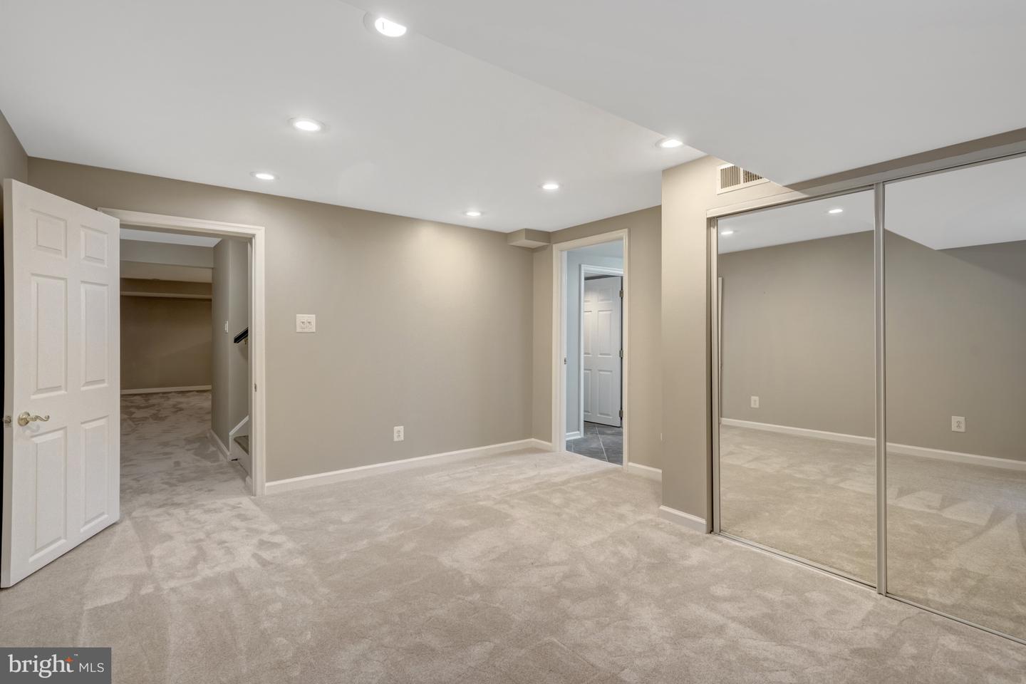 3313 MIDLAND RD, FAIRFAX, Virginia 22031, 5 Bedrooms Bedrooms, ,3 BathroomsBathrooms,Residential,For sale,3313 MIDLAND RD,VAFX2228354 MLS # VAFX2228354