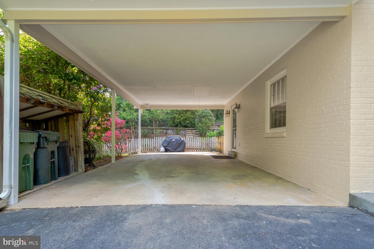 3313 MIDLAND RD, FAIRFAX, Virginia 22031, 5 Bedrooms Bedrooms, ,3 BathroomsBathrooms,Residential,For sale,3313 MIDLAND RD,VAFX2228354 MLS # VAFX2228354
