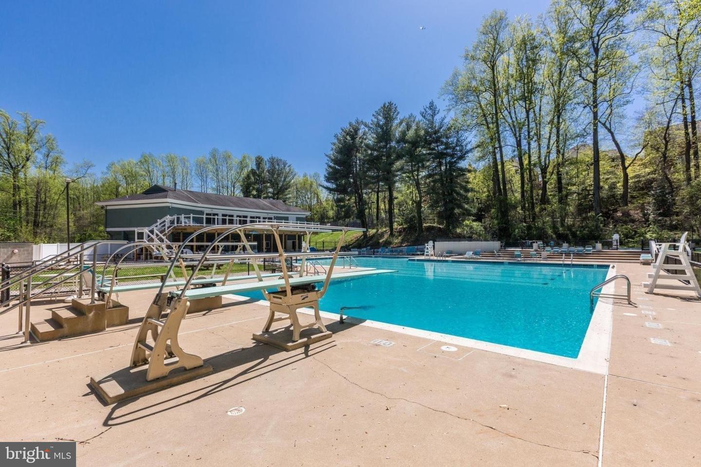 3313 MIDLAND RD, FAIRFAX, Virginia 22031, 5 Bedrooms Bedrooms, ,3 BathroomsBathrooms,Residential,For sale,3313 MIDLAND RD,VAFX2228354 MLS # VAFX2228354