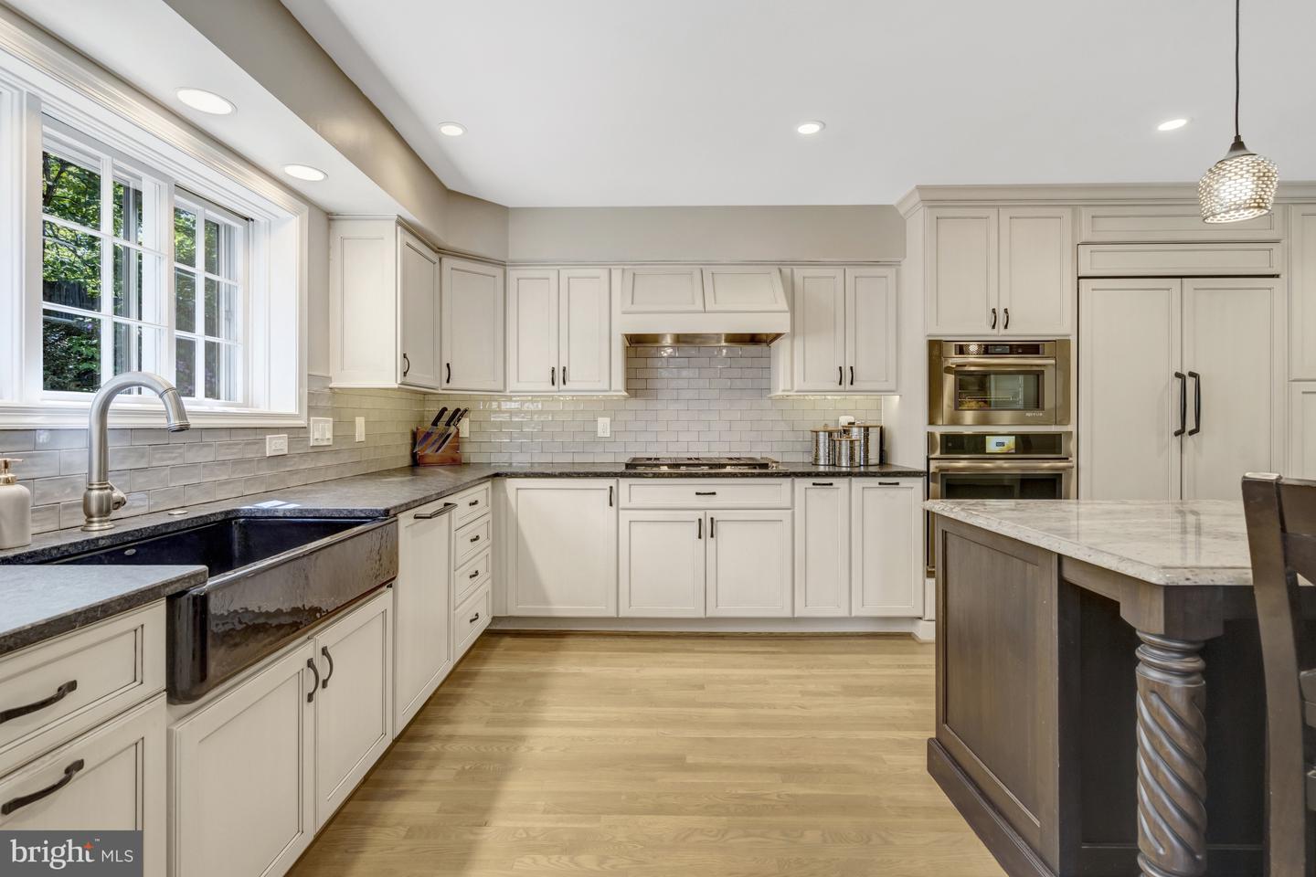 3313 MIDLAND RD, FAIRFAX, Virginia 22031, 5 Bedrooms Bedrooms, ,3 BathroomsBathrooms,Residential,For sale,3313 MIDLAND RD,VAFX2228354 MLS # VAFX2228354