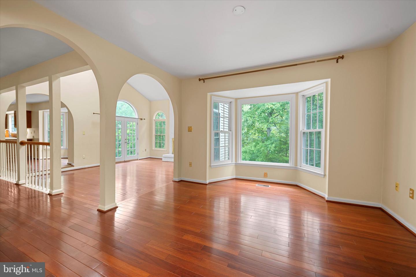 6832 COMPTON HEIGHTS CIR, CLIFTON, Virginia 20124, 5 Bedrooms Bedrooms, ,3 BathroomsBathrooms,Residential,For sale,6832 COMPTON HEIGHTS CIR,VAFX2229546 MLS # VAFX2229546