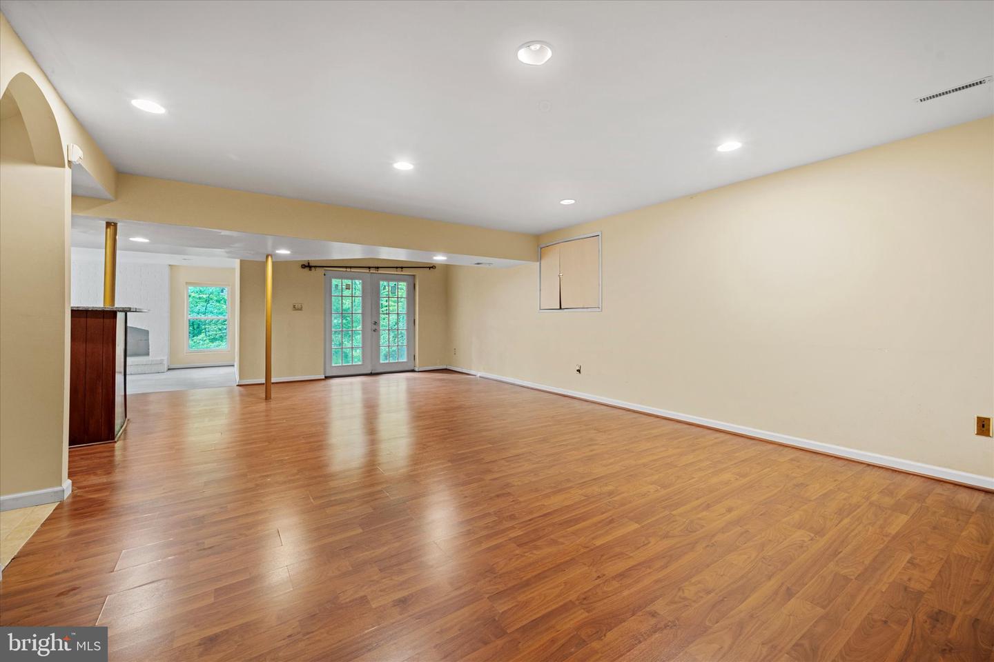 6832 COMPTON HEIGHTS CIR, CLIFTON, Virginia 20124, 5 Bedrooms Bedrooms, ,3 BathroomsBathrooms,Residential,For sale,6832 COMPTON HEIGHTS CIR,VAFX2229546 MLS # VAFX2229546