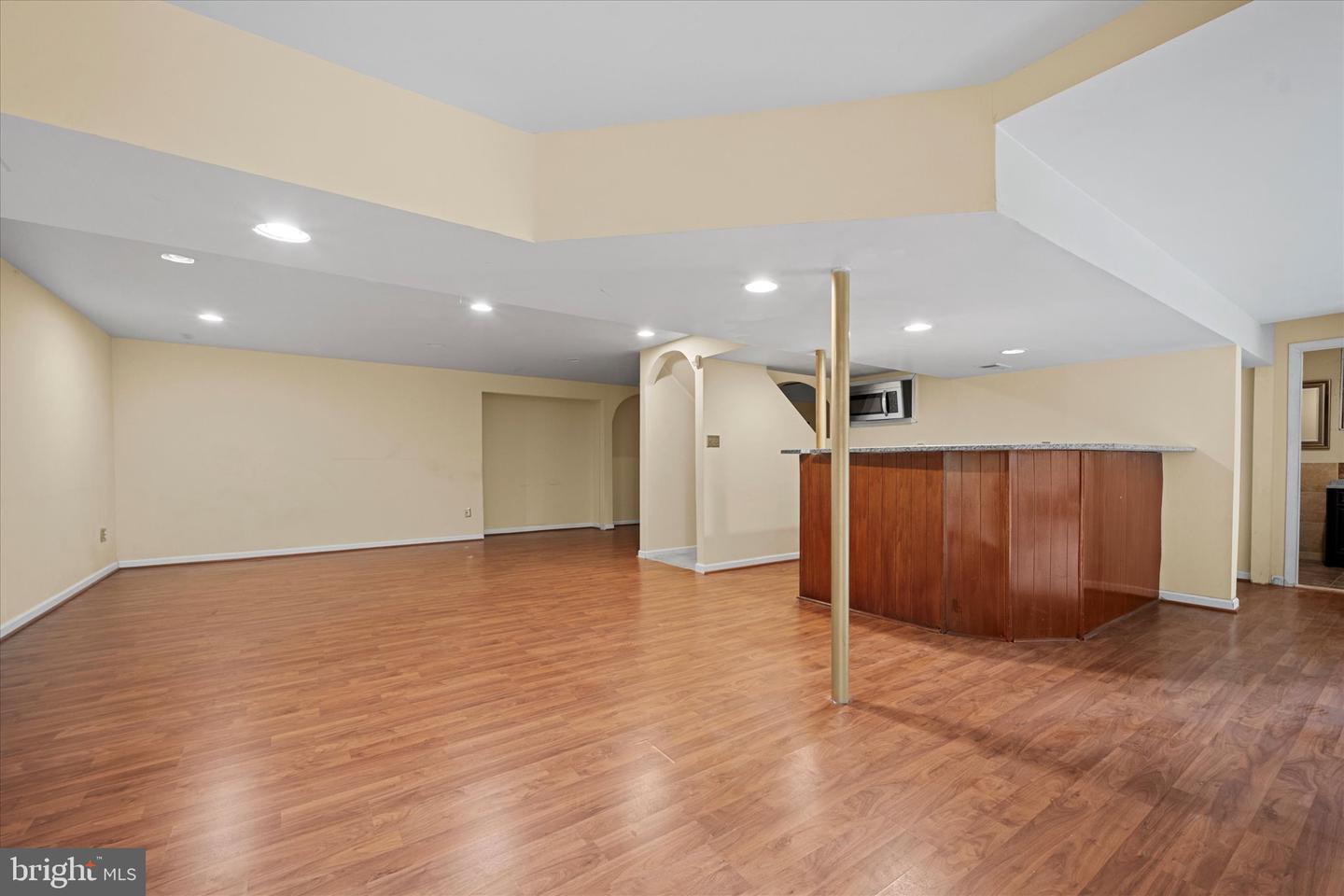 6832 COMPTON HEIGHTS CIR, CLIFTON, Virginia 20124, 5 Bedrooms Bedrooms, ,3 BathroomsBathrooms,Residential,For sale,6832 COMPTON HEIGHTS CIR,VAFX2229546 MLS # VAFX2229546