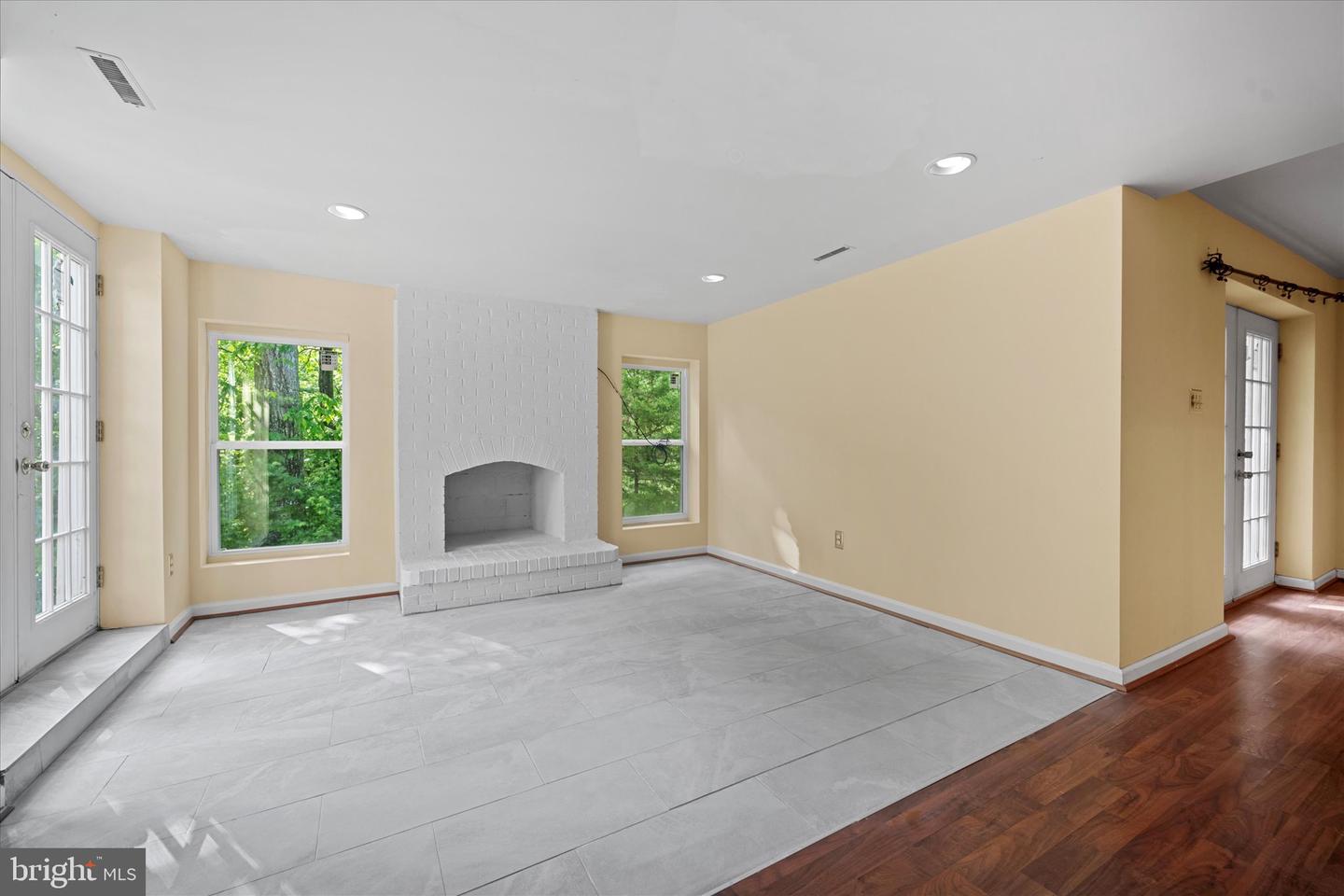 6832 COMPTON HEIGHTS CIR, CLIFTON, Virginia 20124, 5 Bedrooms Bedrooms, ,3 BathroomsBathrooms,Residential,For sale,6832 COMPTON HEIGHTS CIR,VAFX2229546 MLS # VAFX2229546