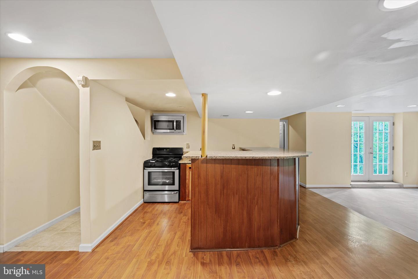 6832 COMPTON HEIGHTS CIR, CLIFTON, Virginia 20124, 5 Bedrooms Bedrooms, ,3 BathroomsBathrooms,Residential,For sale,6832 COMPTON HEIGHTS CIR,VAFX2229546 MLS # VAFX2229546