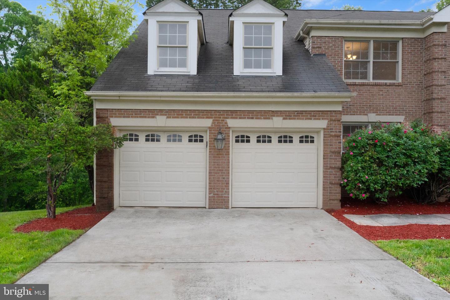 6832 COMPTON HEIGHTS CIR, CLIFTON, Virginia 20124, 5 Bedrooms Bedrooms, ,3 BathroomsBathrooms,Residential,For sale,6832 COMPTON HEIGHTS CIR,VAFX2229546 MLS # VAFX2229546