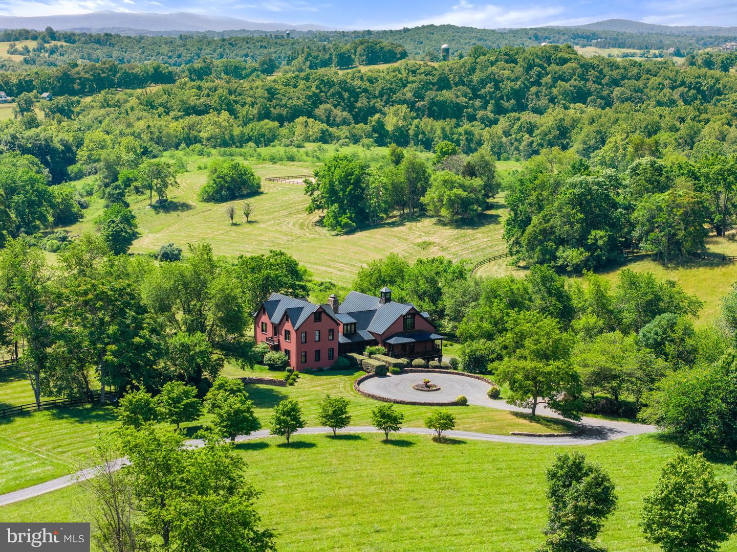 9425 BLACKPOND LN, DELAPLANE, Virginia 20144, 5 Bedrooms Bedrooms, ,5 BathroomsBathrooms,Residential,For sale,9425 BLACKPOND LN,VAFQ2015892 MLS # VAFQ2015892