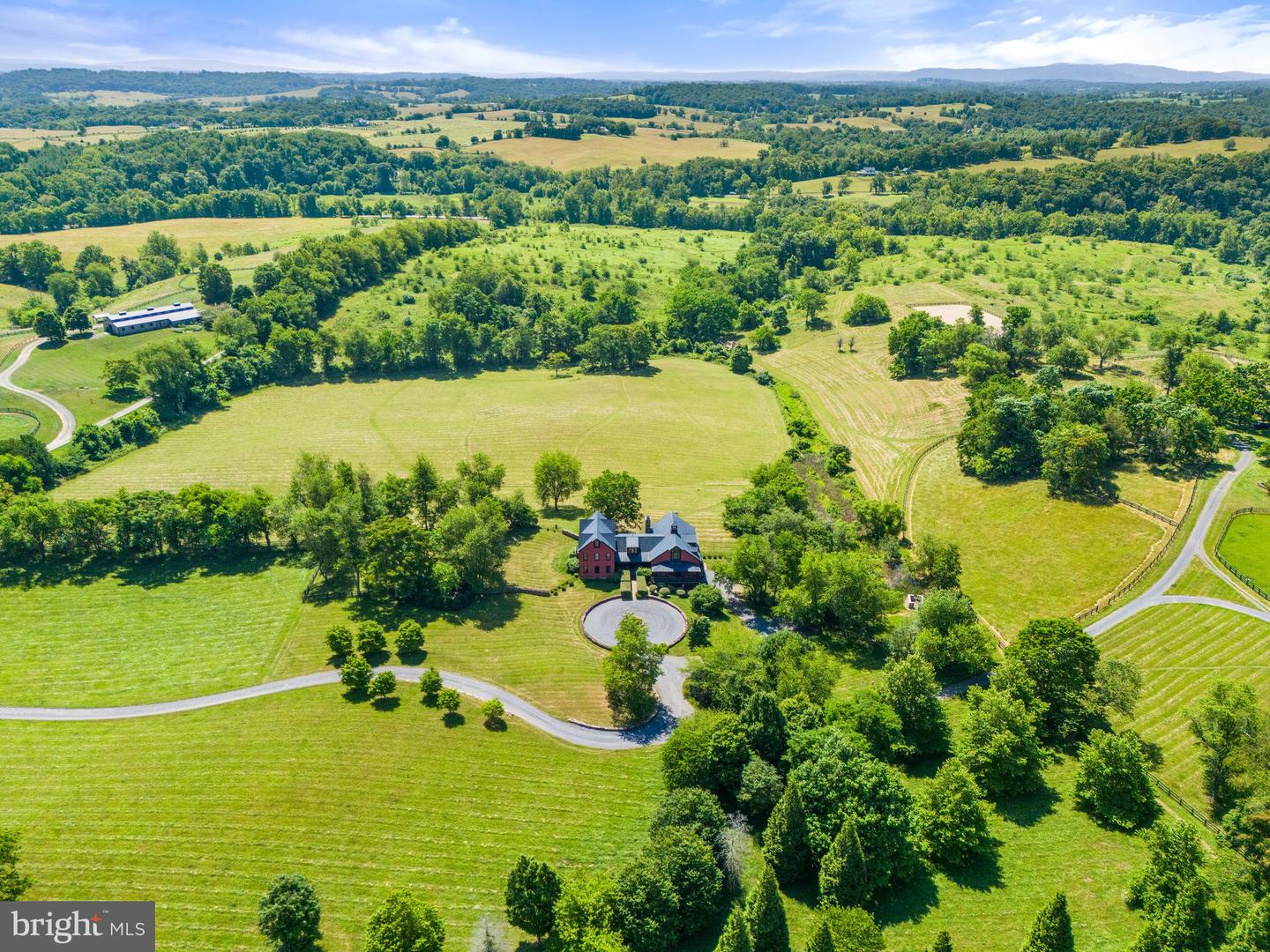 9425 BLACKPOND LN, DELAPLANE, Virginia 20144, 5 Bedrooms Bedrooms, ,5 BathroomsBathrooms,Residential,For sale,9425 BLACKPOND LN,VAFQ2015892 MLS # VAFQ2015892