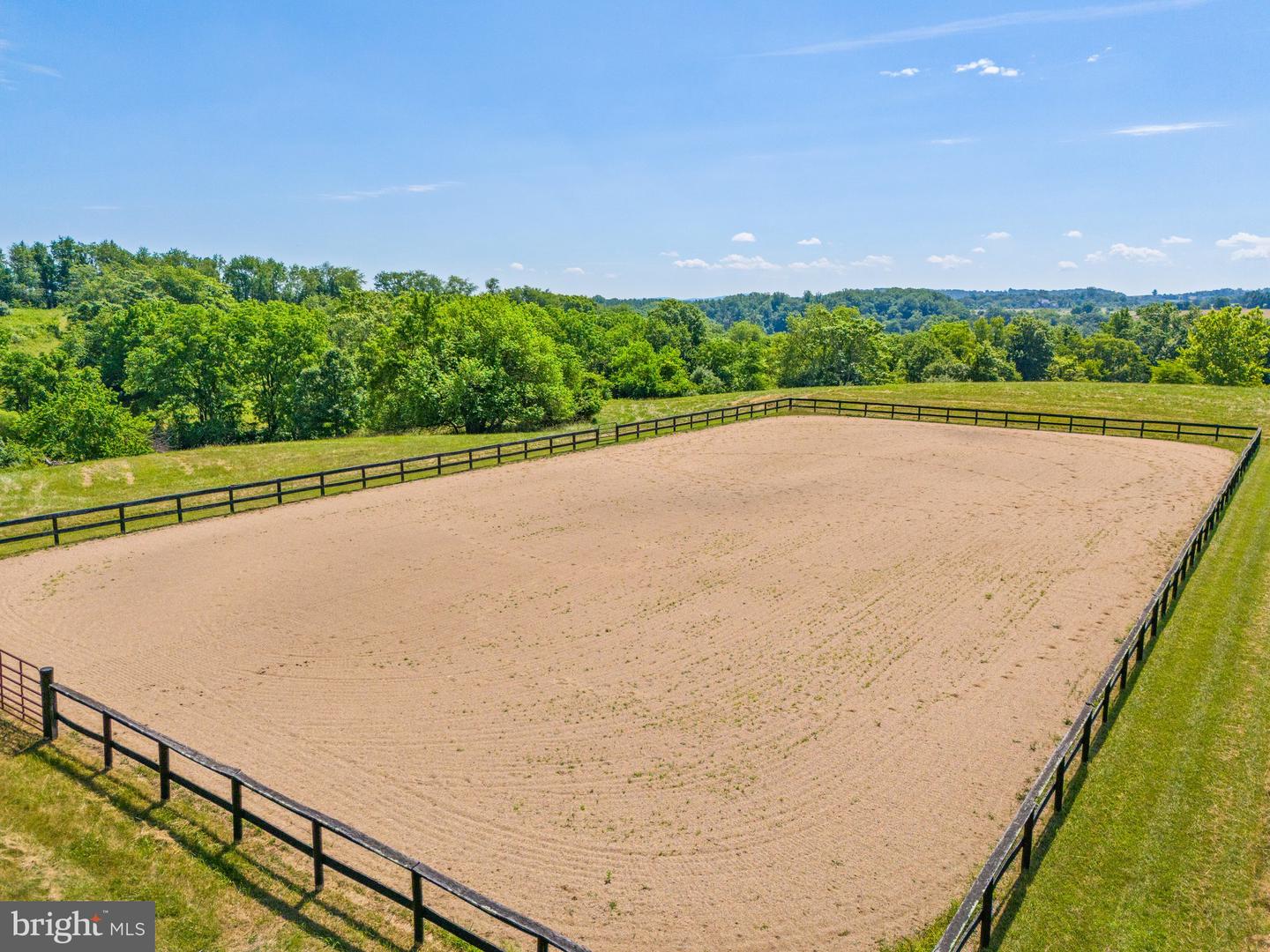 9425 BLACKPOND LN, DELAPLANE, Virginia 20144, 5 Bedrooms Bedrooms, ,5 BathroomsBathrooms,Residential,For sale,9425 BLACKPOND LN,VAFQ2015892 MLS # VAFQ2015892