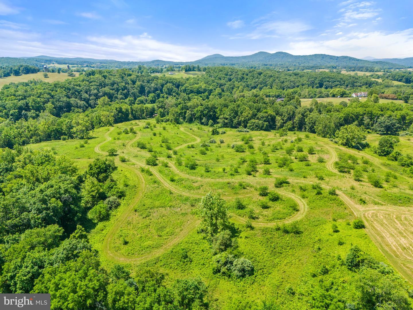 9425 BLACKPOND LN, DELAPLANE, Virginia 20144, 5 Bedrooms Bedrooms, ,5 BathroomsBathrooms,Residential,For sale,9425 BLACKPOND LN,VAFQ2015892 MLS # VAFQ2015892