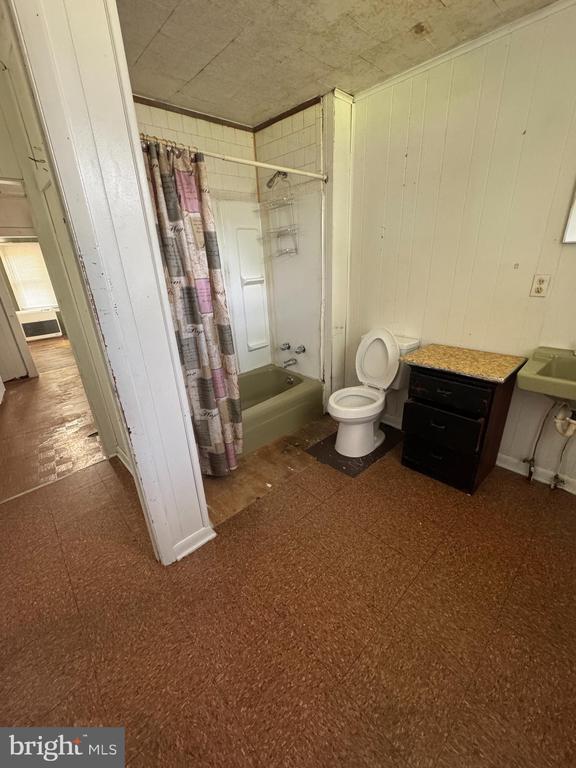 420 CHARLES ST, GORDONSVILLE, Virginia 22942, 2 Bedrooms Bedrooms, ,1 BathroomBathrooms,Residential,420 CHARLES ST,VAOR2009650 MLS # VAOR2009650