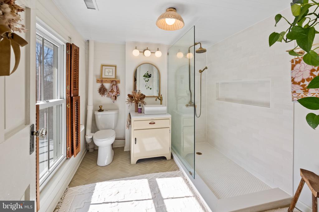 3947 HEBRON VALLEY RD, MADISON, Virginia 22727, 3 Bedrooms Bedrooms, ,2 BathroomsBathrooms,Residential,3947 HEBRON VALLEY RD,VAMA2002224 MLS # VAMA2002224