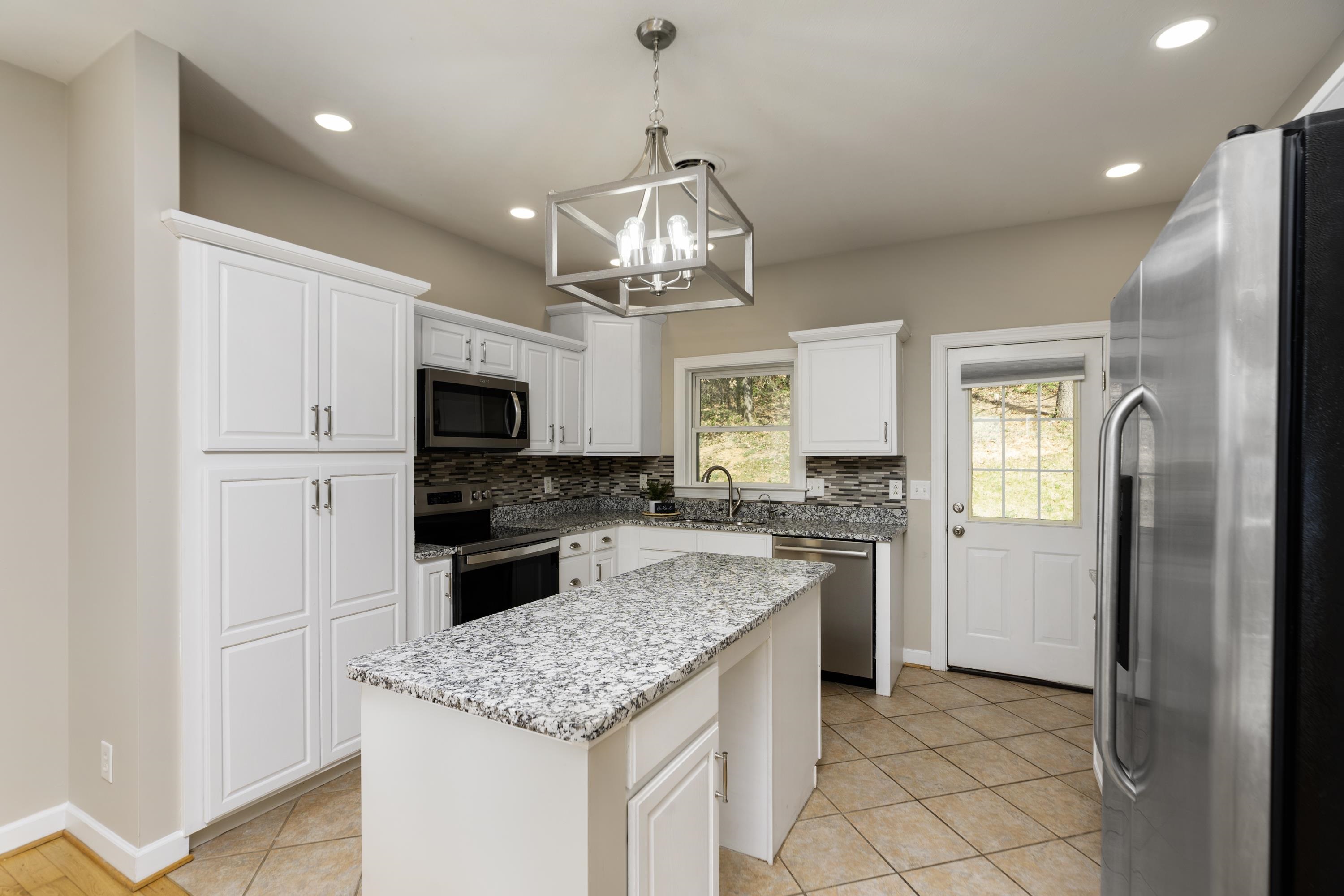 173 VALLEY VIEW AVE, MOUNT SIDNEY, Virginia 24467, 3 Bedrooms Bedrooms, ,3 BathroomsBathrooms,Residential,173 VALLEY VIEW AVE,662493 MLS # 662493