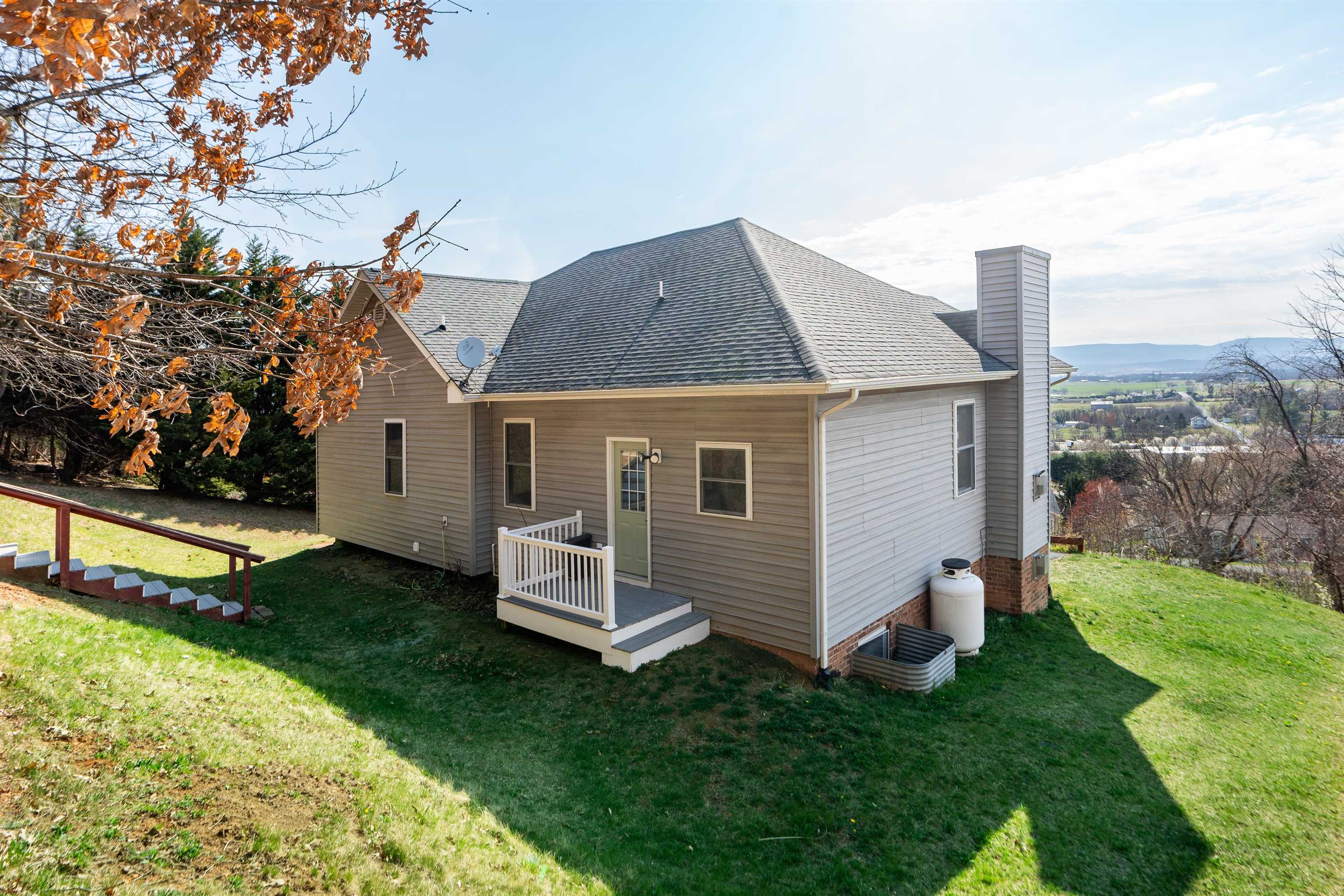 173 VALLEY VIEW AVE, MOUNT SIDNEY, Virginia 24467, 3 Bedrooms Bedrooms, ,3 BathroomsBathrooms,Residential,173 VALLEY VIEW AVE,662493 MLS # 662493